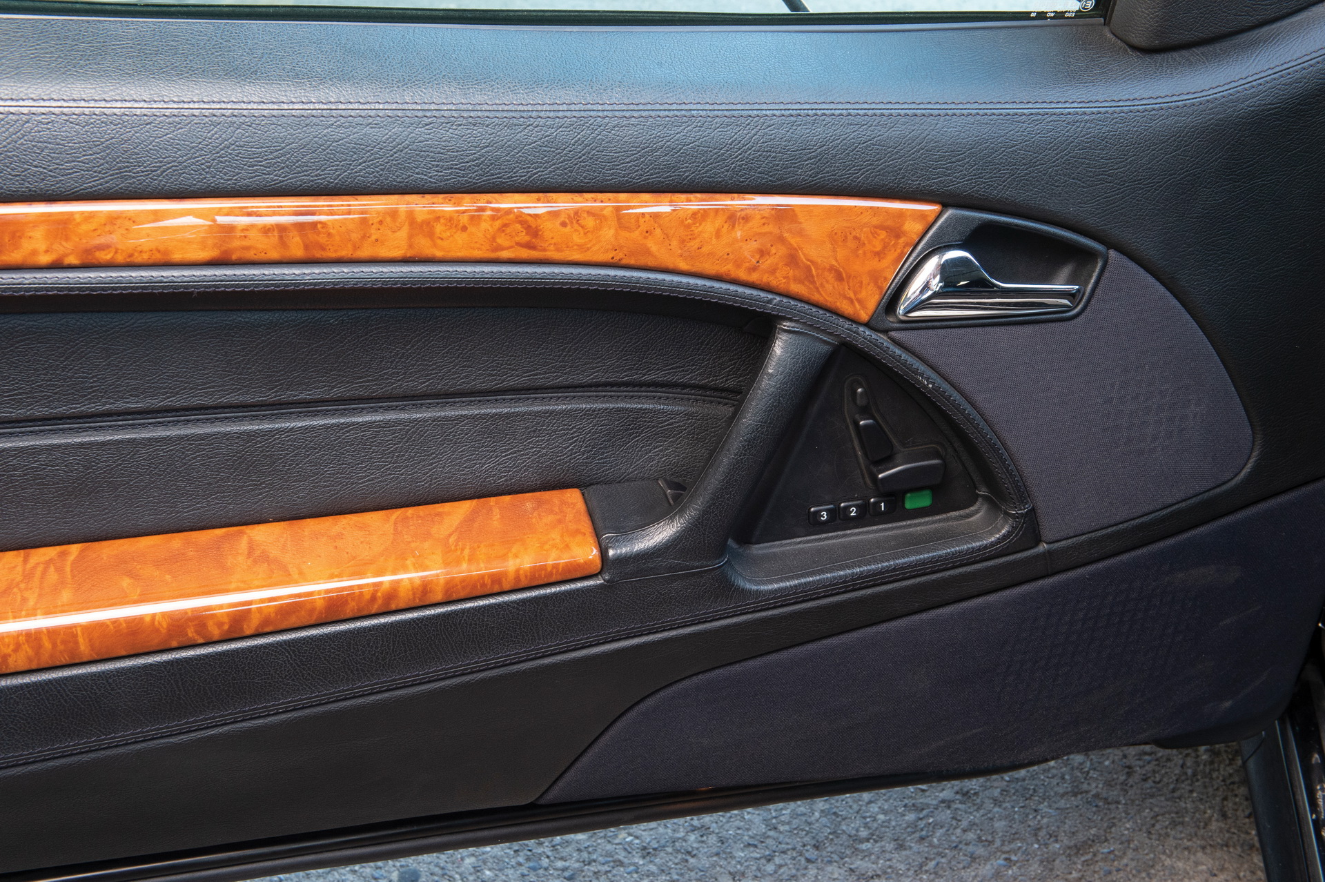 Mercedes SL 73 AMG: Rarer Than A Pagani Zonda And The Coolest R129 Of Them All