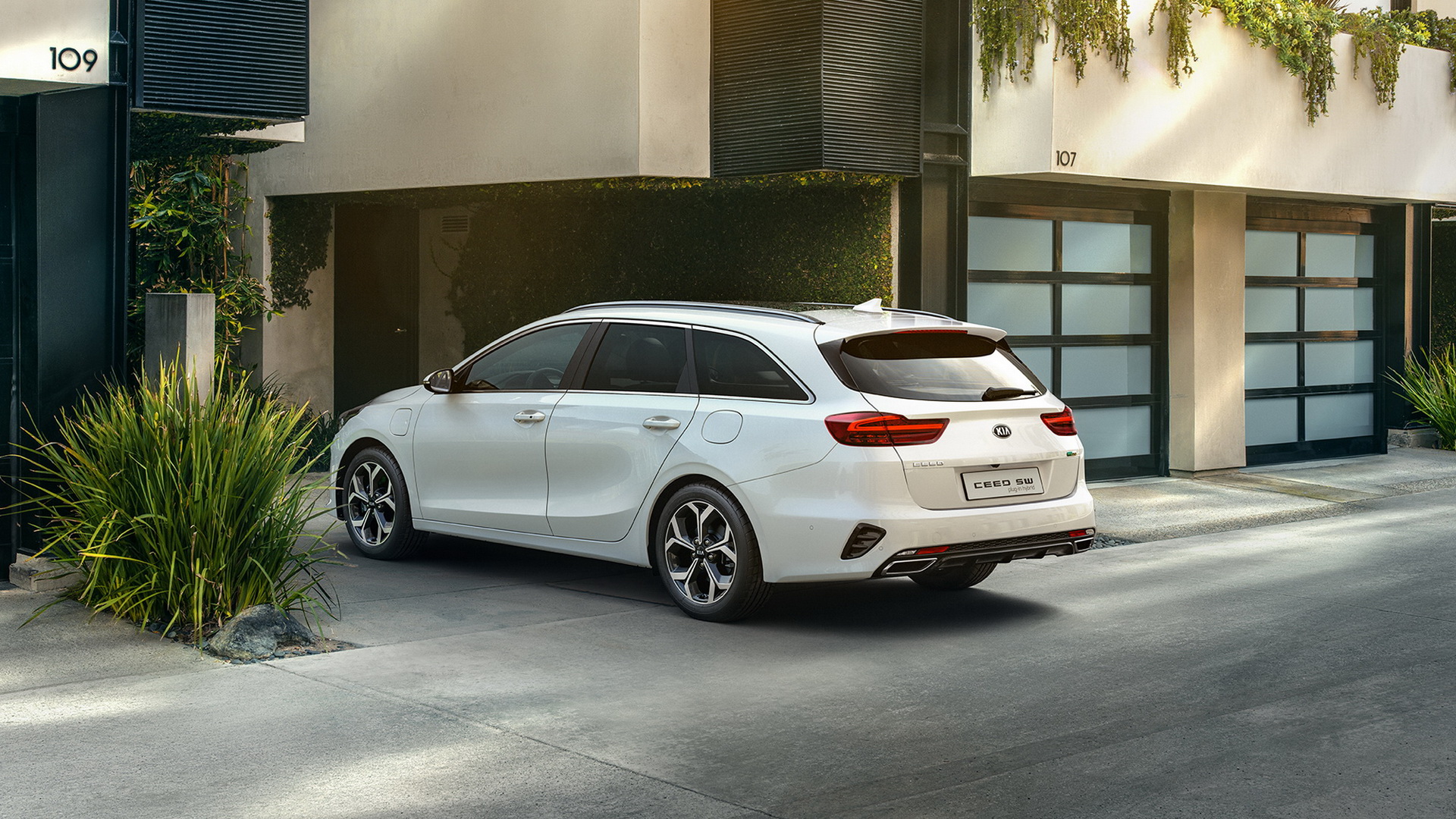 Kia XCeed And Ceed Sportswagon Gain New Plug-In Hybrid Powertrain