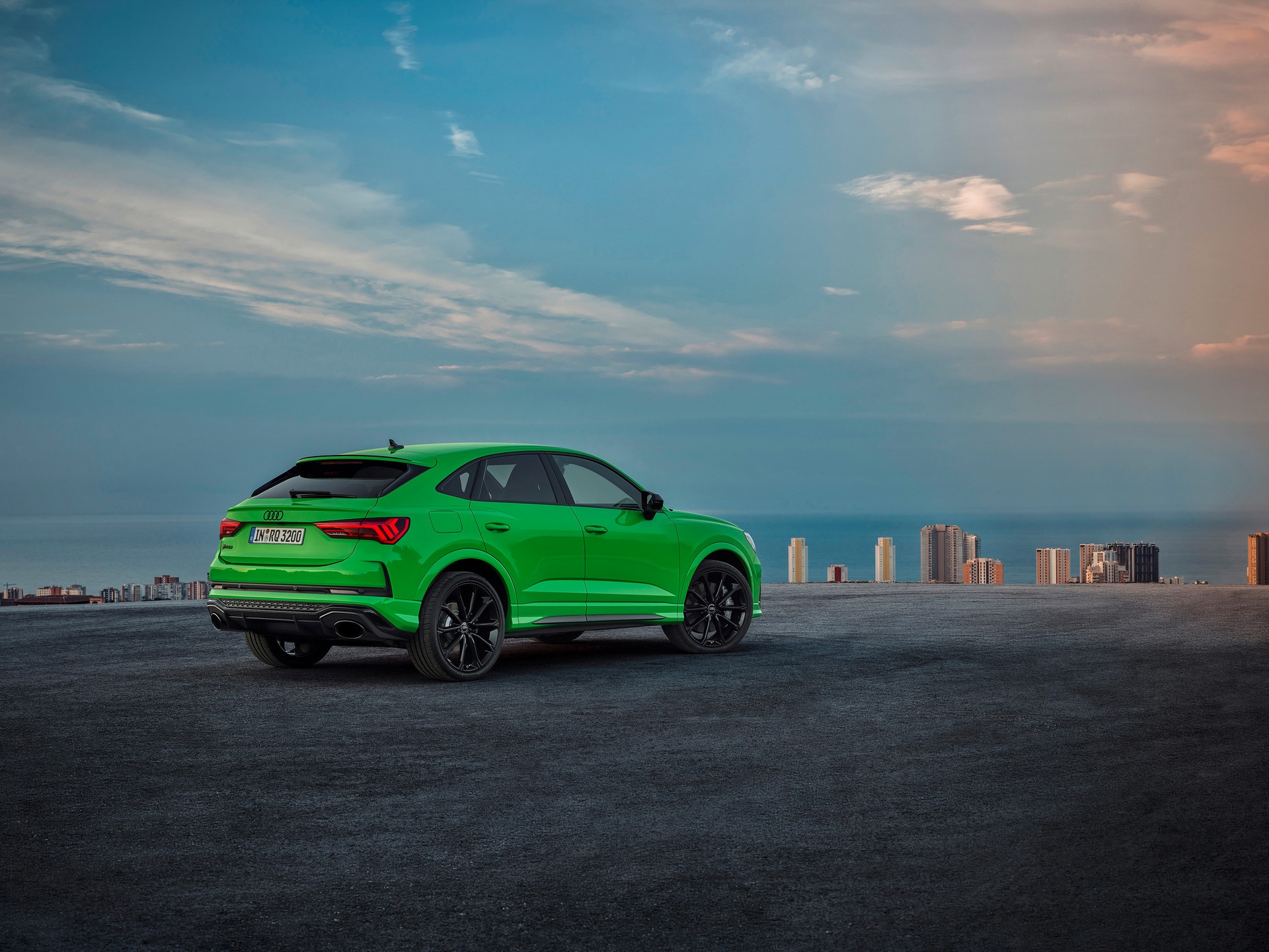 Audi RS Q3 And RS Q3 Sportback Debut With 395 HP