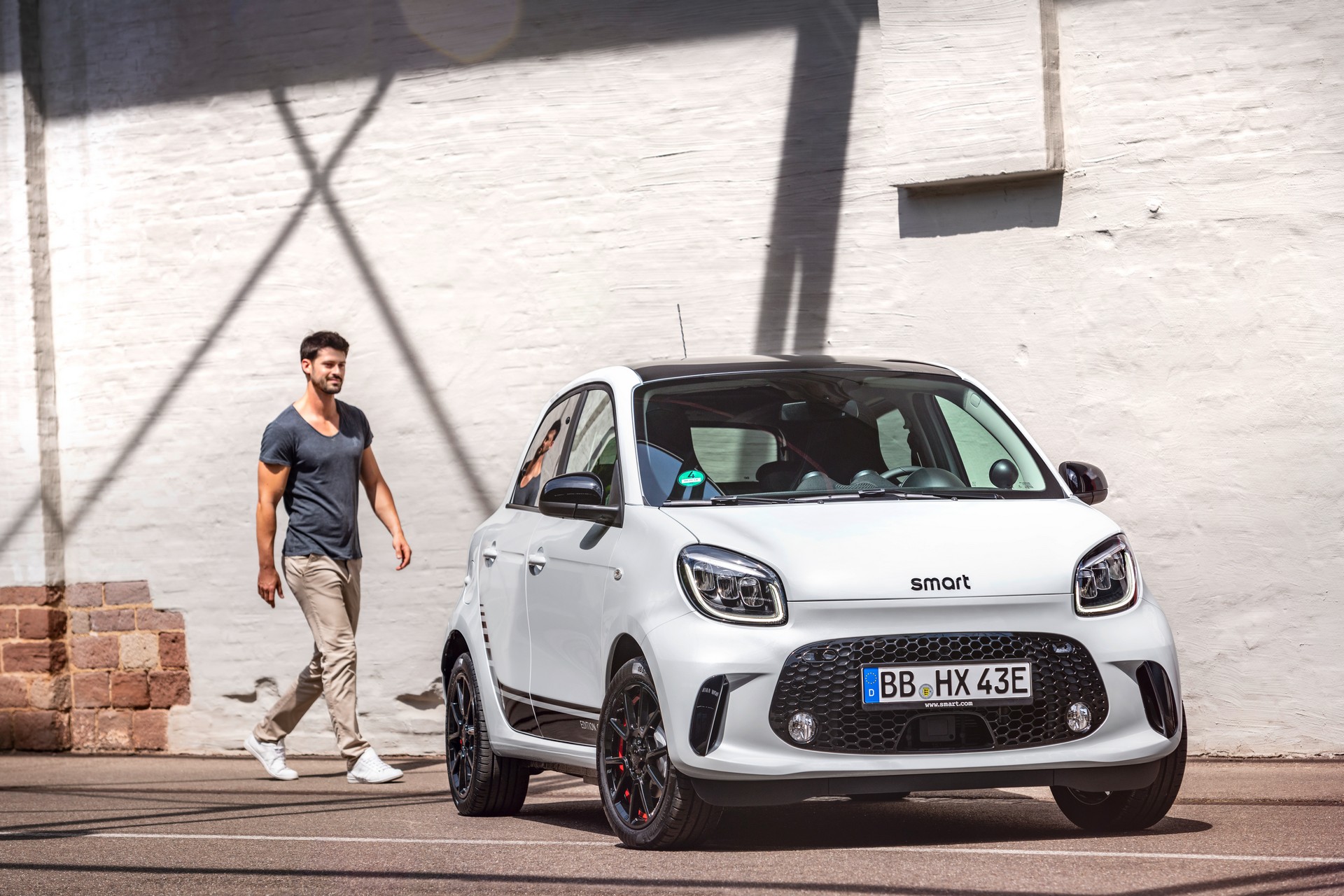 2020 Smart EQ ForTwo And ForFour Revealed With New Looks, Same Dismal Powertrain