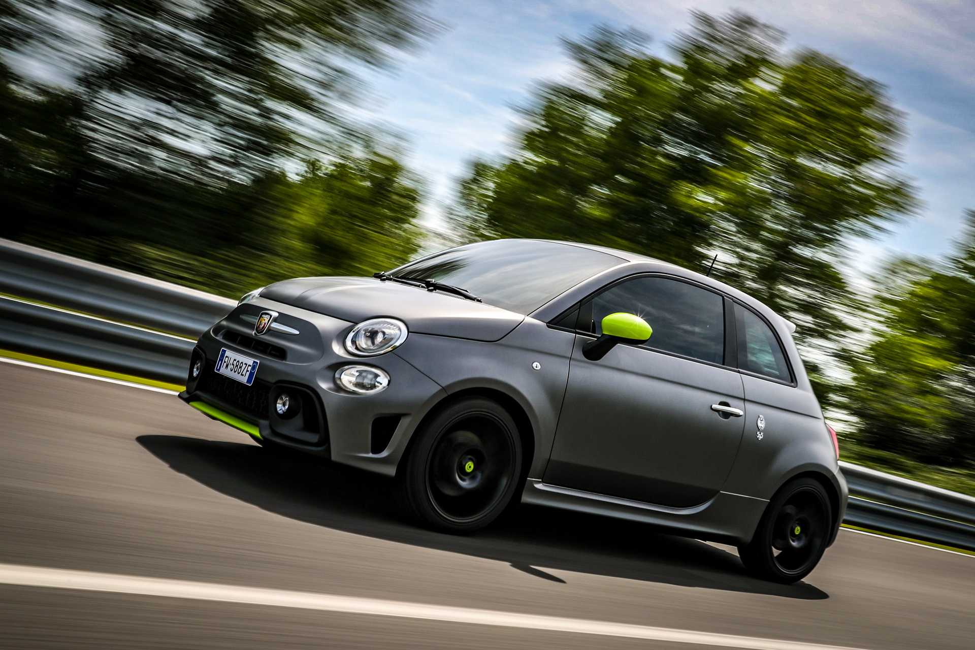 New Abarth 595 Pista Packs 165 PS In A More Focused Chassis
