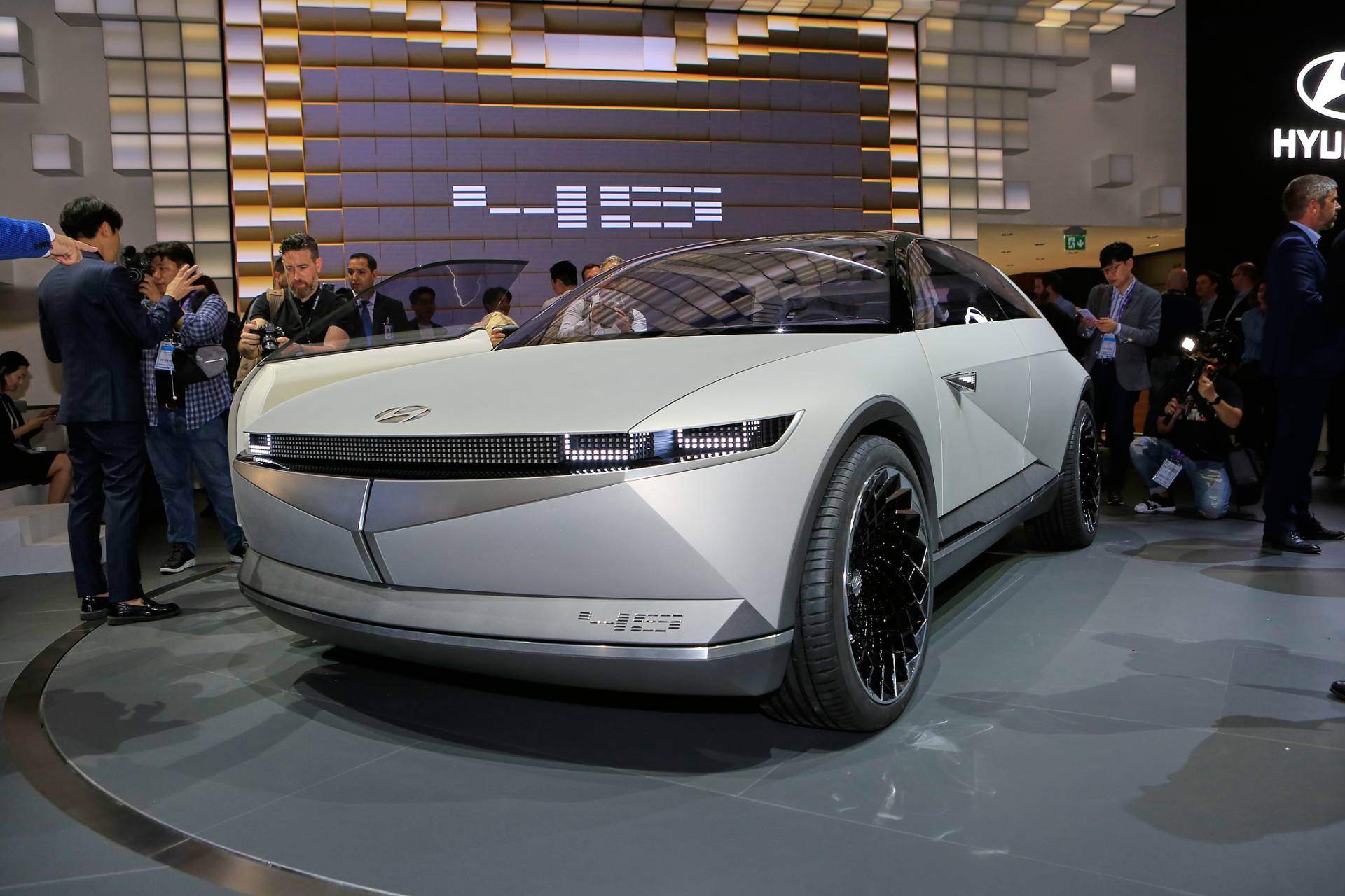 Hyundai 45 EV Concept Finds Inspiration In The Past For The Design Of Upcoming EVs