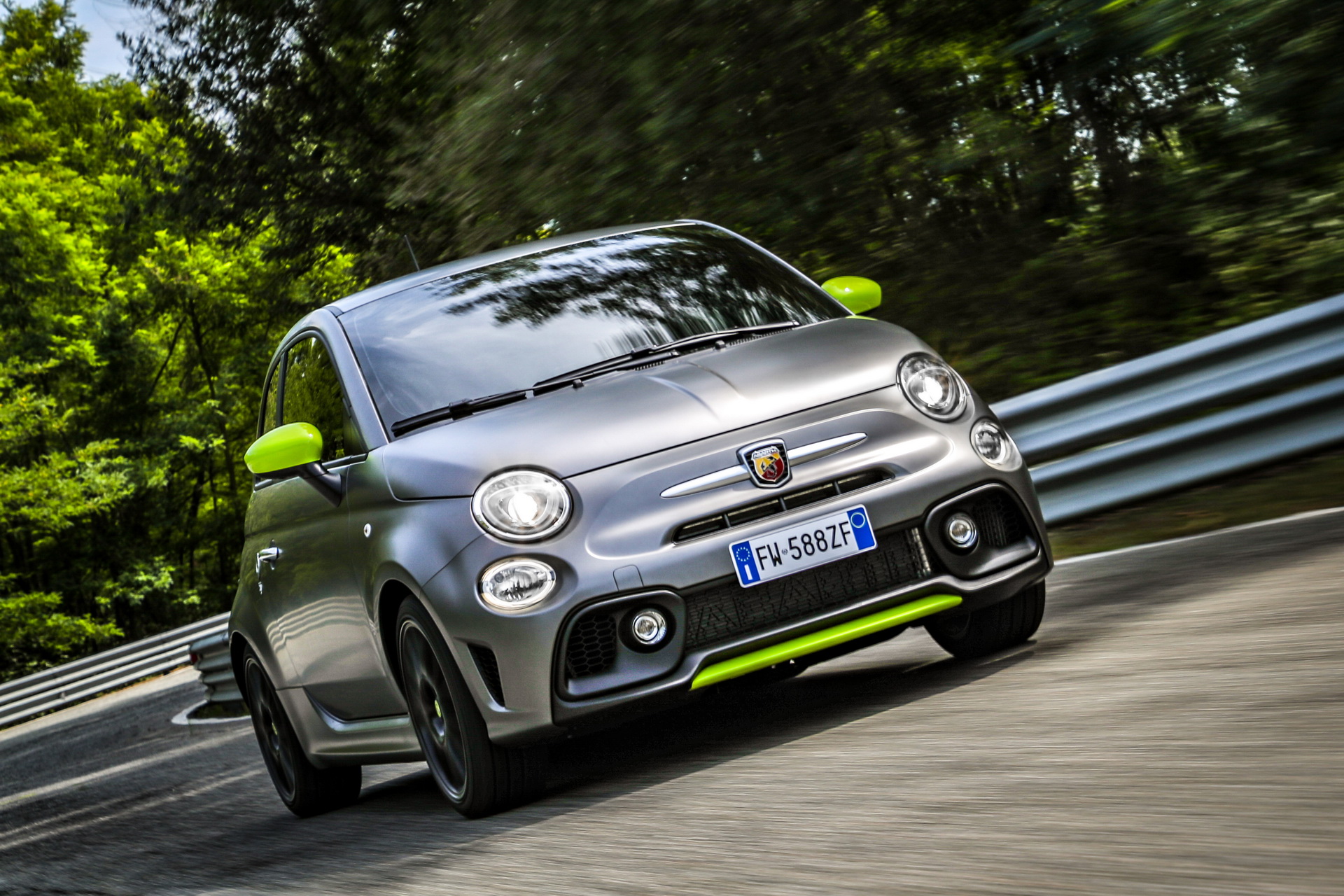 New Abarth 595 Pista Packs 165 PS In A More Focused Chassis