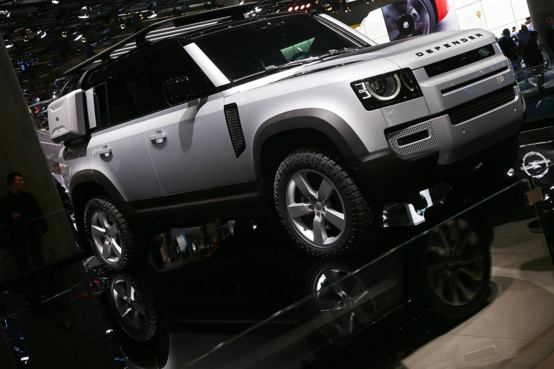 2020 Land Rover Defender Yours From $50,925 In The U.S., £45,240 In Britain