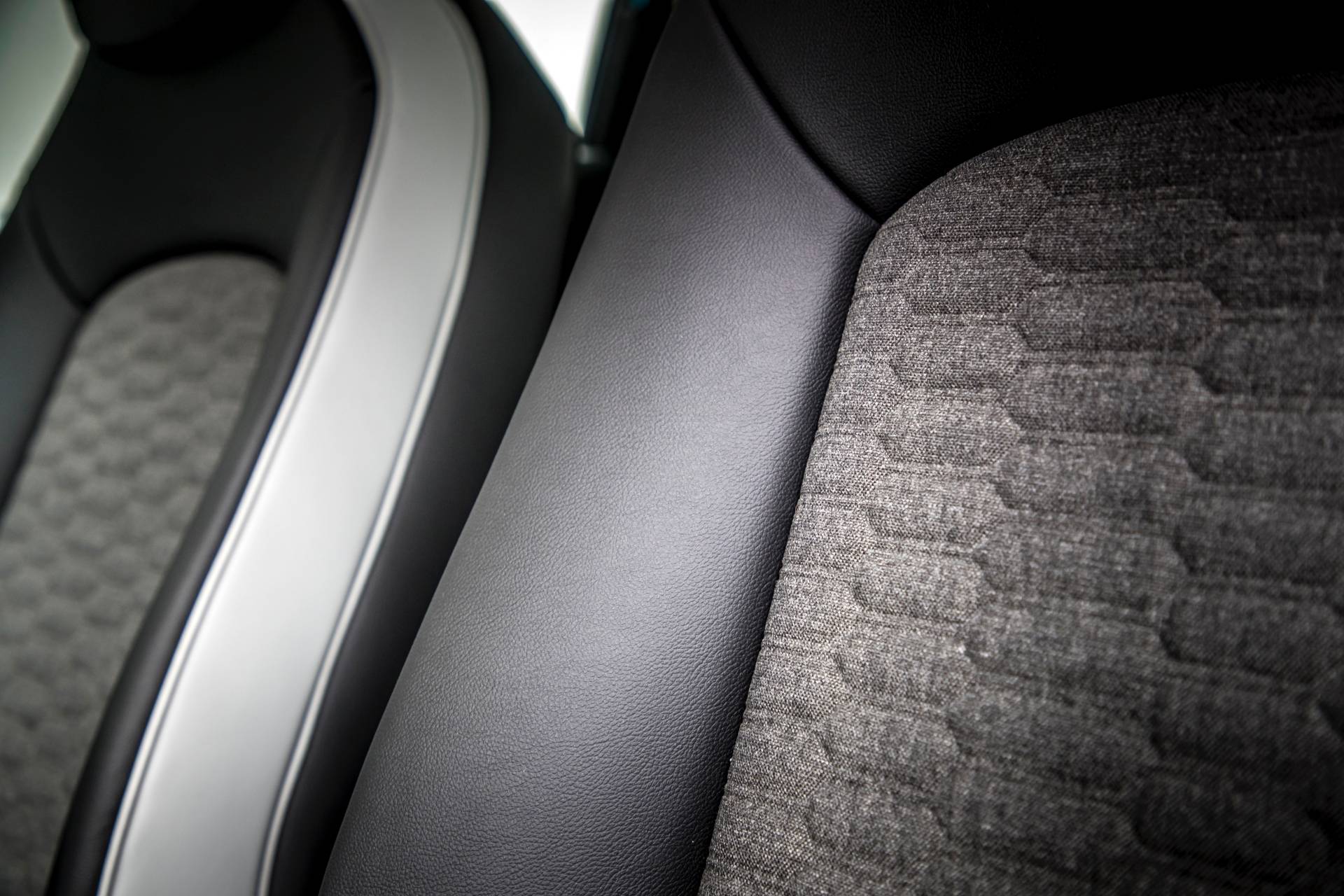 UK’s 2020 Renault Zoe Priced From £25,670, Or £18,670 With Battery Lease