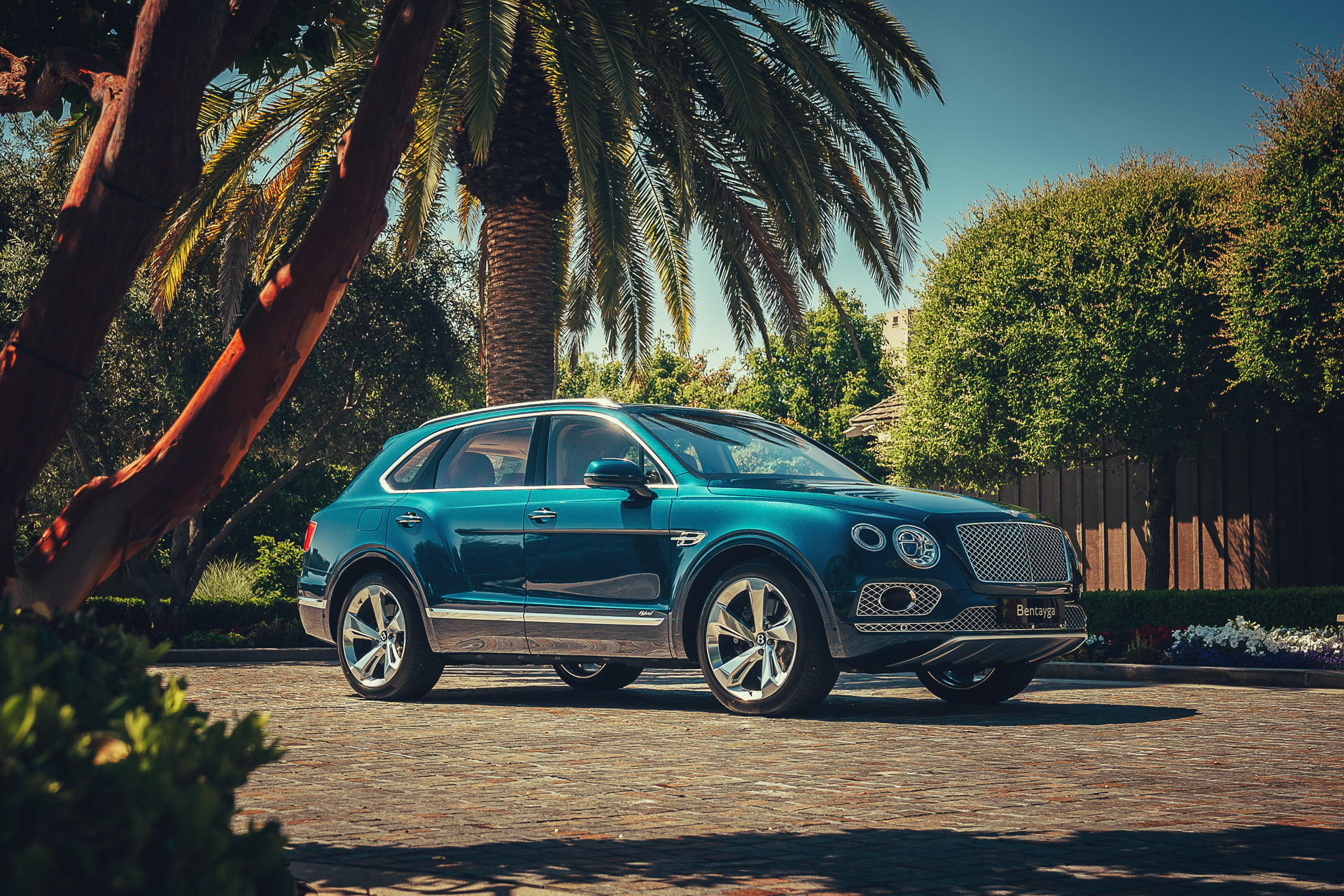 Bentley Bentayga Hybrid Goes On Sale Across Europe With 443 HP And 24 Miles Of EV Range