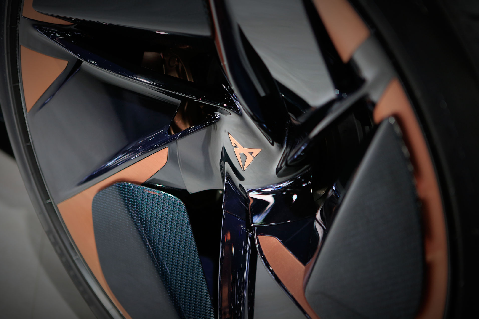 Cupra Tavascan Concept Is Full Of Drama As Brand Looks To Distance Itself From SEAT