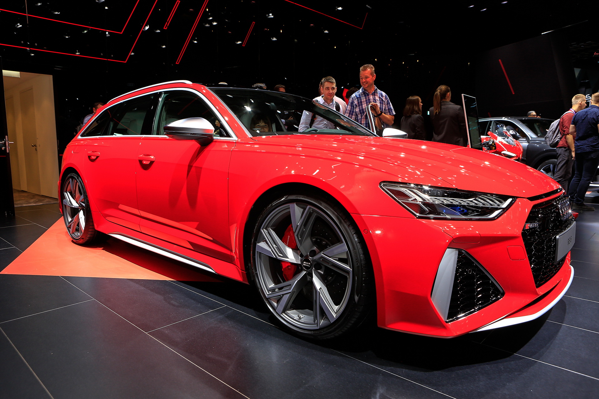 Glossy Red 2020 Audi RS6 Avant Is Frankfurt’s Most Extreme Family Car (And We Love It For That)