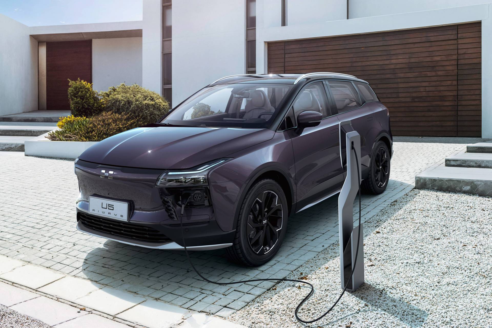 Aiways U5 EV Reaches Frankfurt After Epic 9,334-Mile Drive From China, Sets World Record