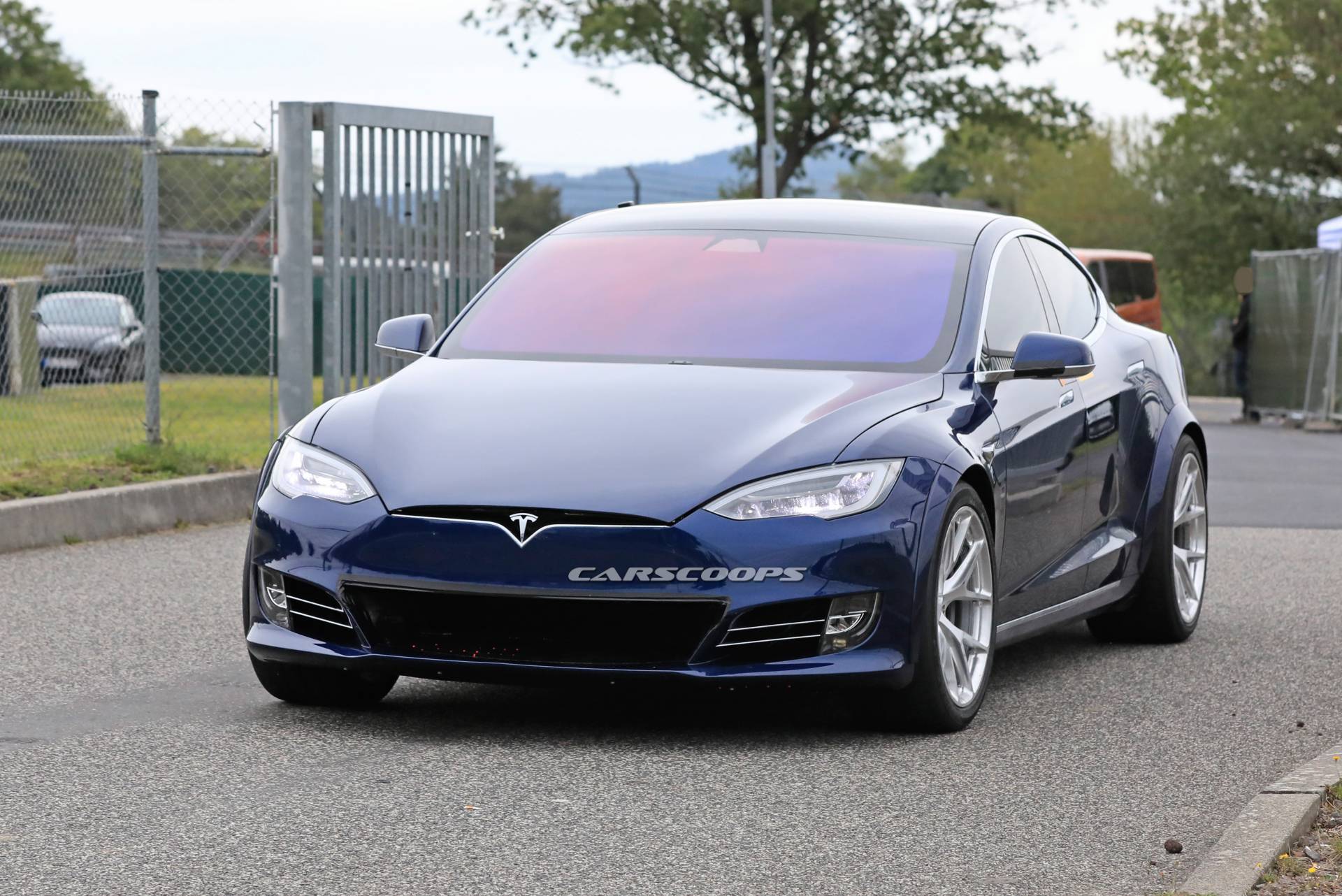 Tesla Model S Prototype Allegedly Demolishes Porsche Taycan’s ‘Ring Lap Record