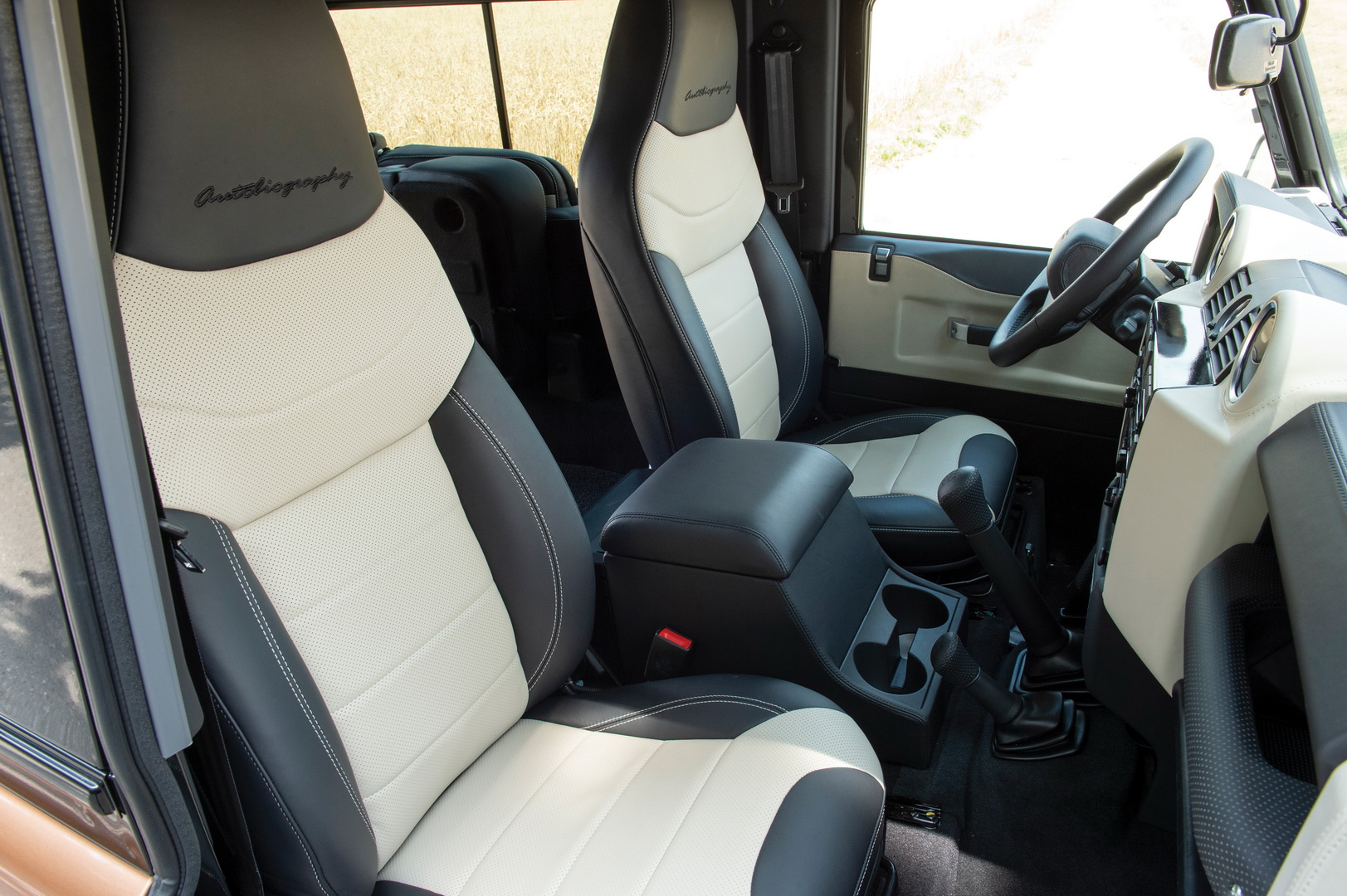 This Brand New 2016 Defender 90 Autobiography Or The Truly New 2020 Defender?