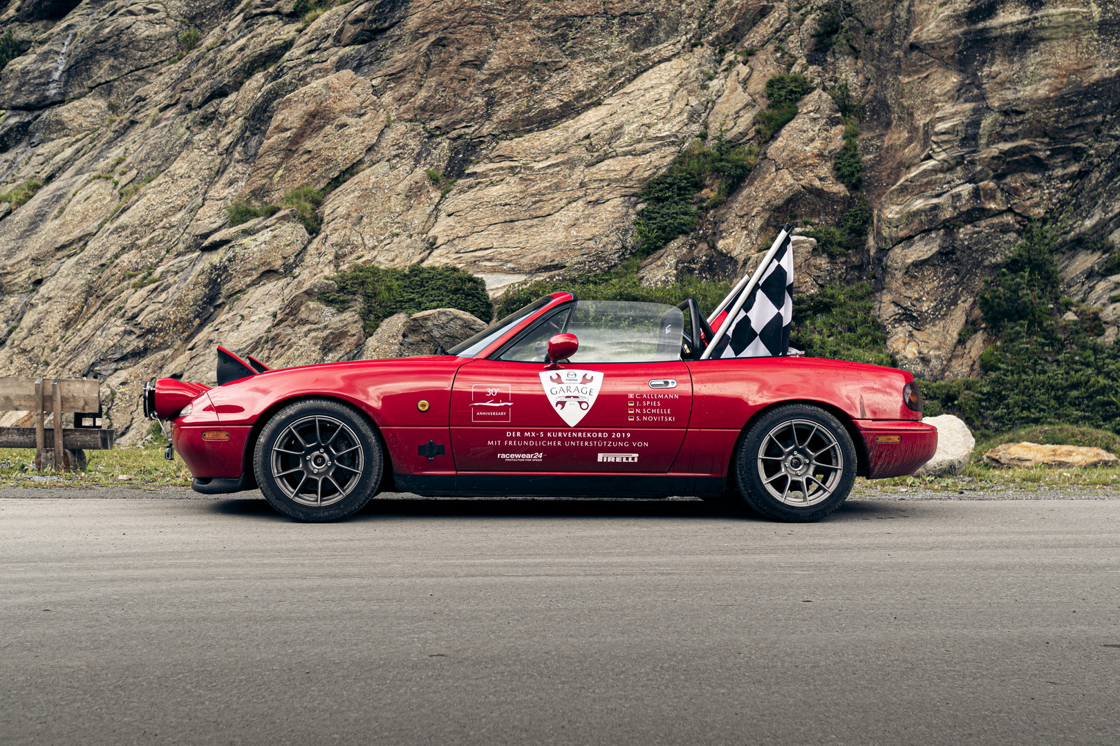 Mazda MX-5 Breaks A Record You Never Knew Existed, Always Wanted To Try