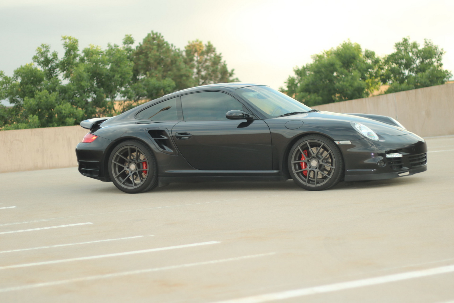 2007 Porsche 911 Turbo Wants To Entice You With Its 6-Speed Manual And Carbon Package