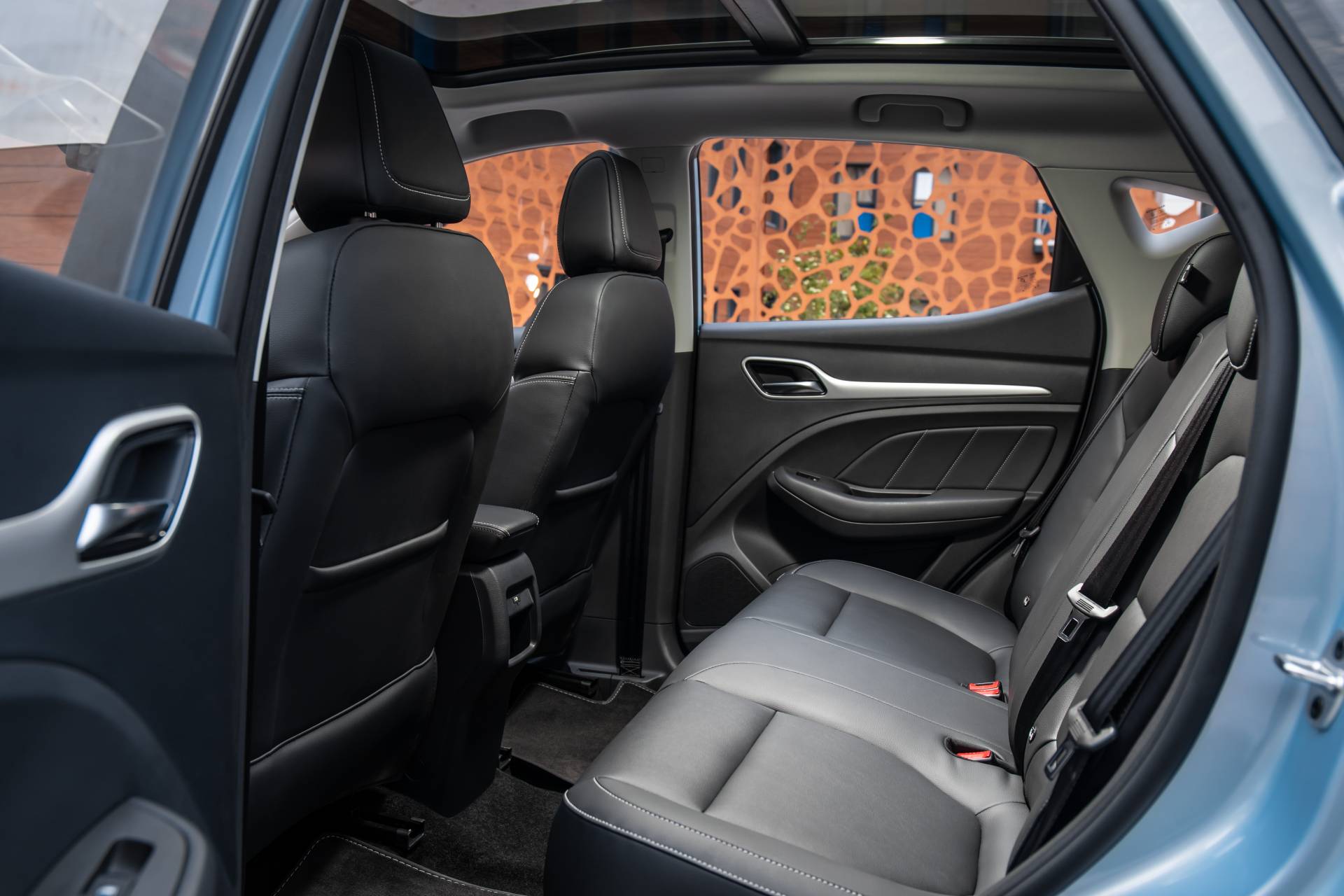 MG Racks Up 2,000 Orders For ZS EV, Extends Discounts To Next 1,000 Buyers