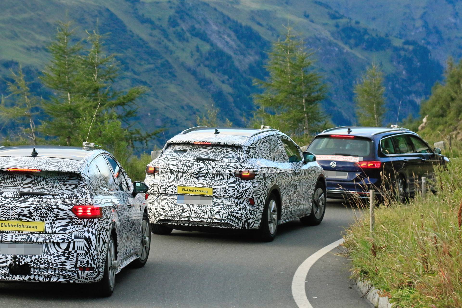 2021 VW ID.4 Compact Electric Crossover Spotted Testing Alongside ID.3 Hatch