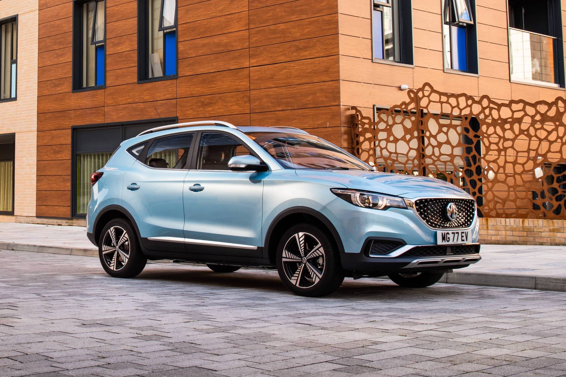 MG Racks Up 2,000 Orders For ZS EV, Extends Discounts To Next 1,000 Buyers