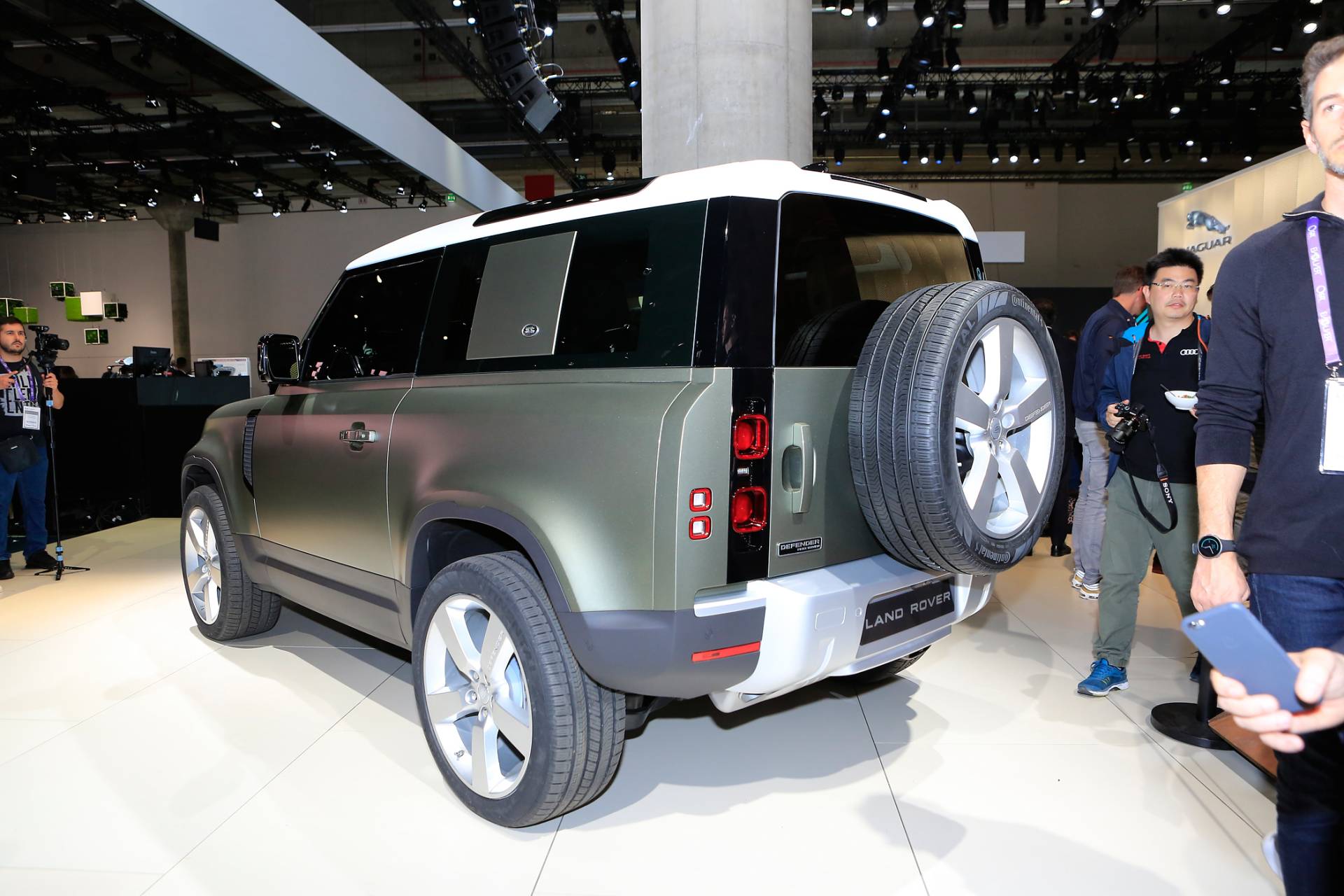 2020 Land Rover Defender Yours From $50,925 In The U.S., £45,240 In Britain