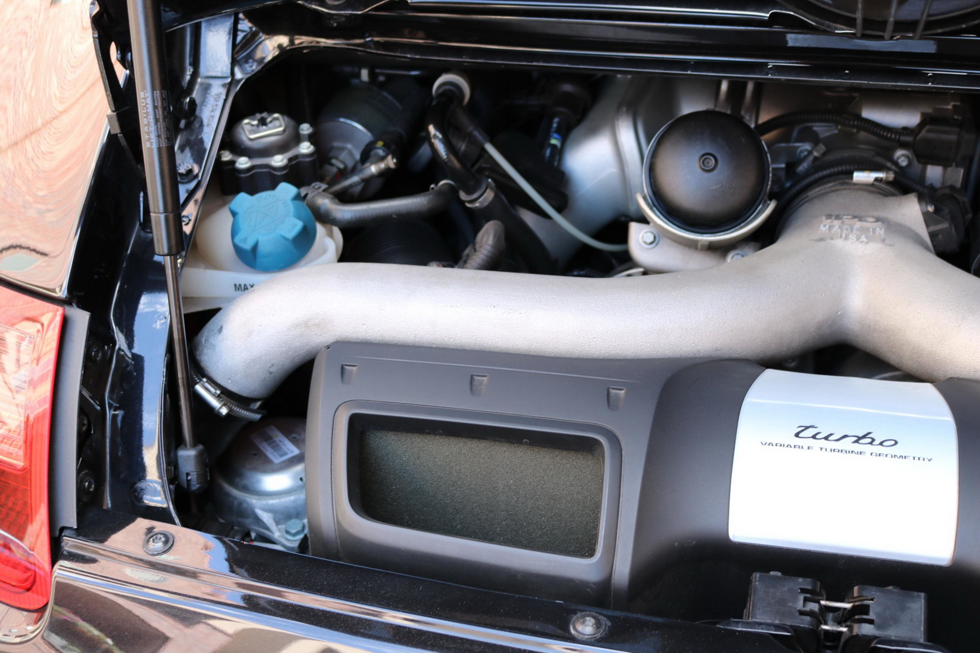 2007 Porsche 911 Turbo Wants To Entice You With Its 6-Speed Manual And Carbon Package