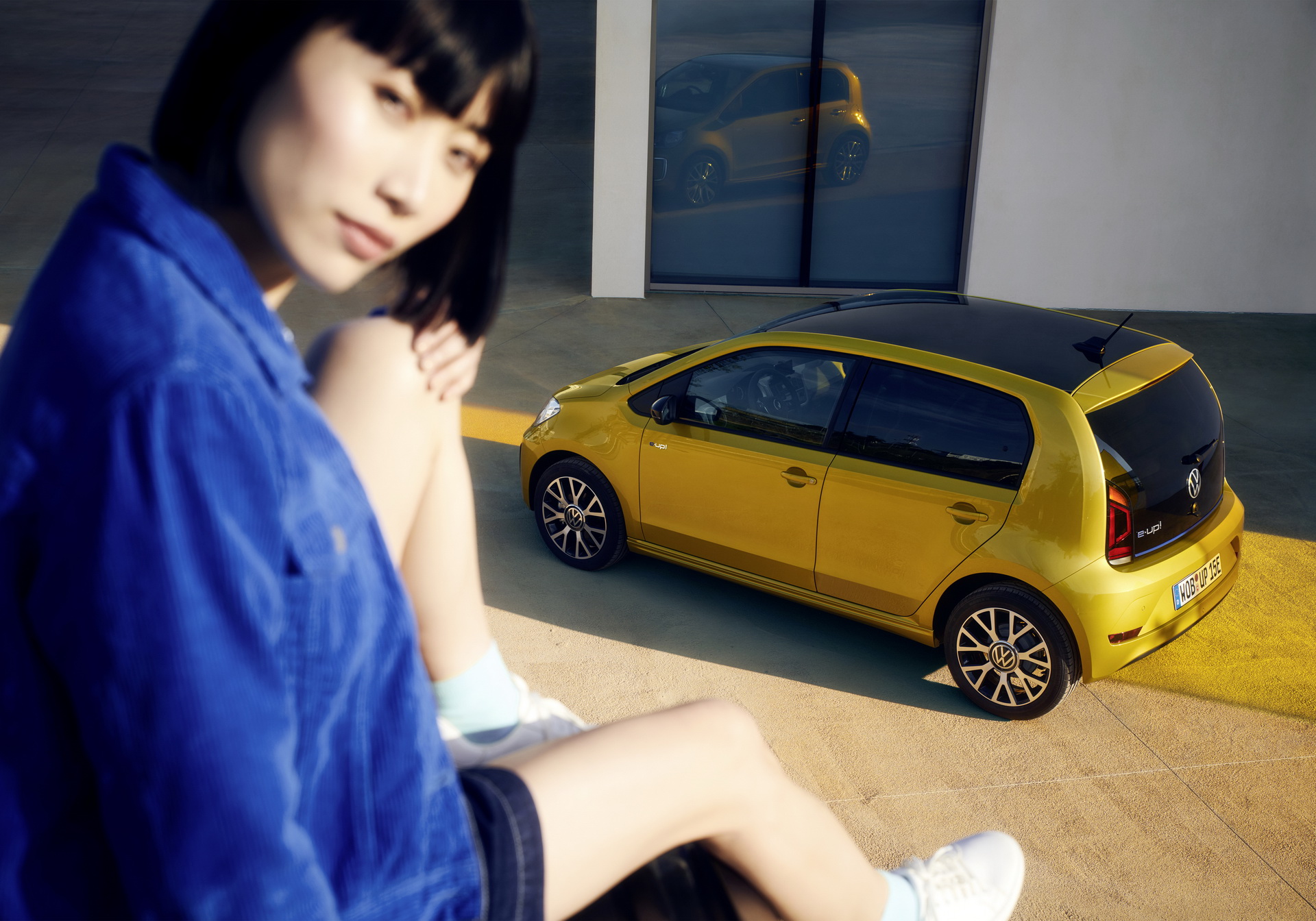 VW’s Updated e-Up Offers 161-Mile Range, Costs Less Than Its Predecessor