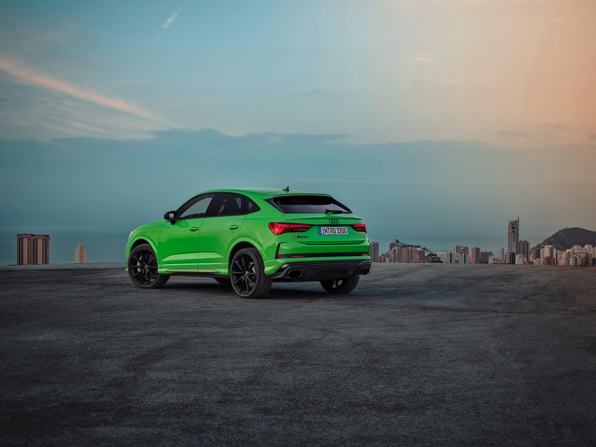 Audi RS Q3 And RS Q3 Sportback Debut With 395 HP