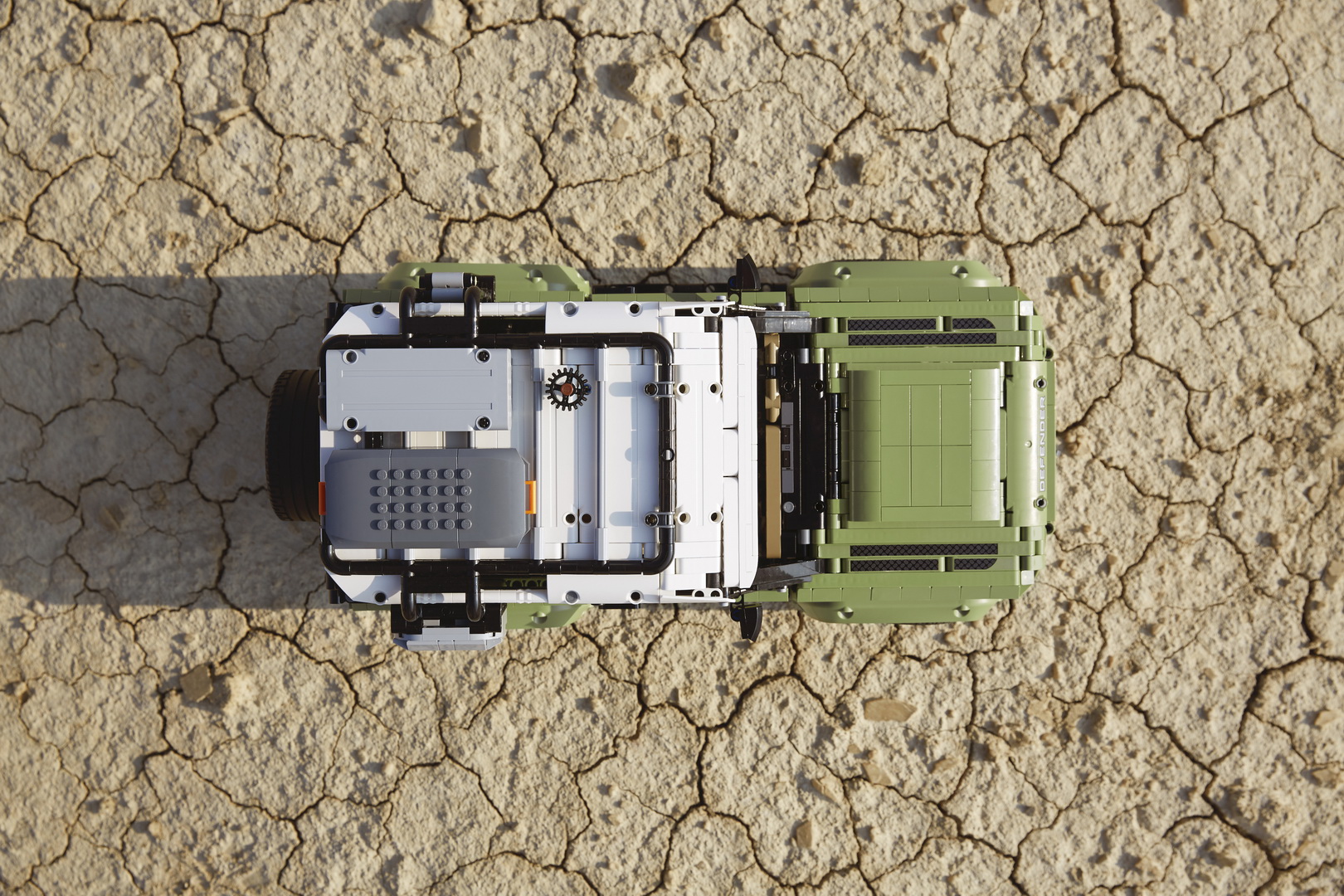 2020 Land Rover Defender Gets Its Own, Extremely Detailed LEGO Technic Set