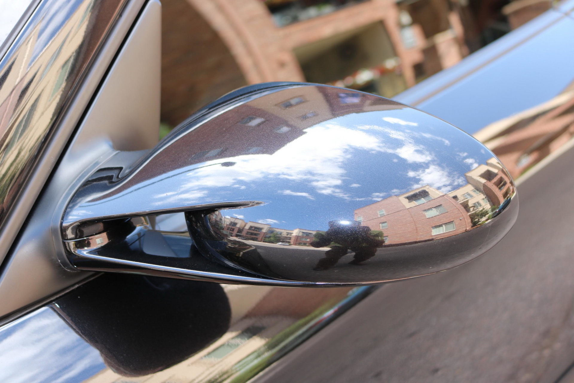 2007 Porsche 911 Turbo Wants To Entice You With Its 6-Speed Manual And Carbon Package