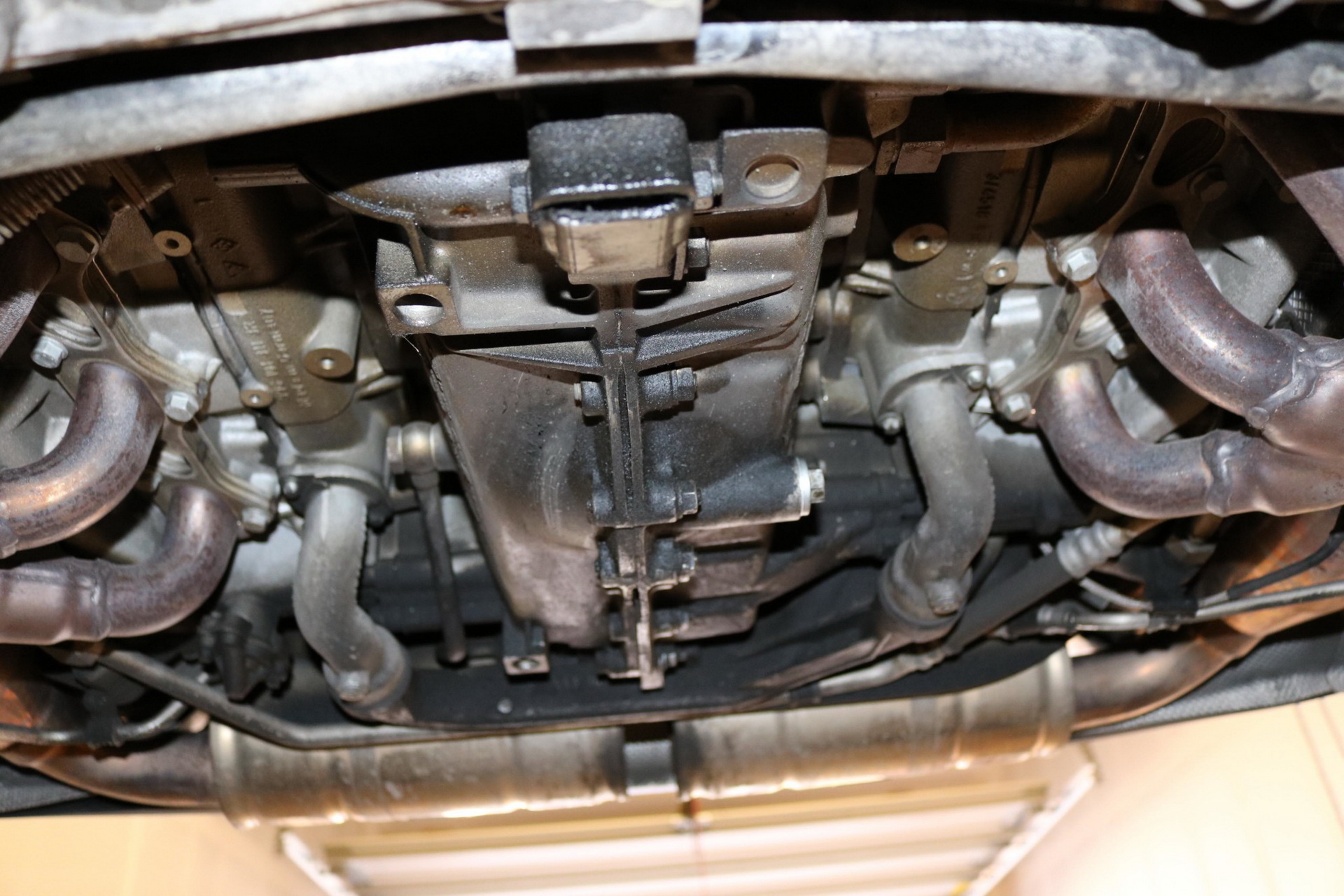 2007 Porsche 911 Turbo Wants To Entice You With Its 6-Speed Manual And Carbon Package