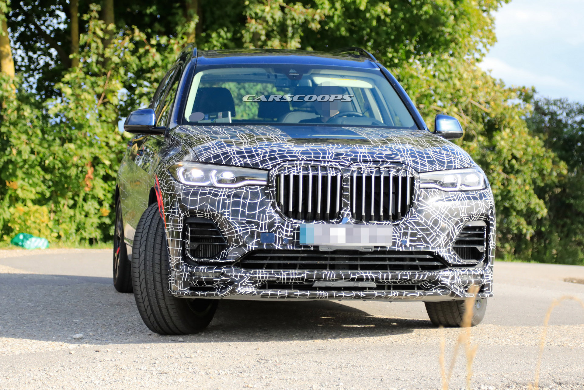 2020 Alpina XB7 Spotted Wearing Full Production Body