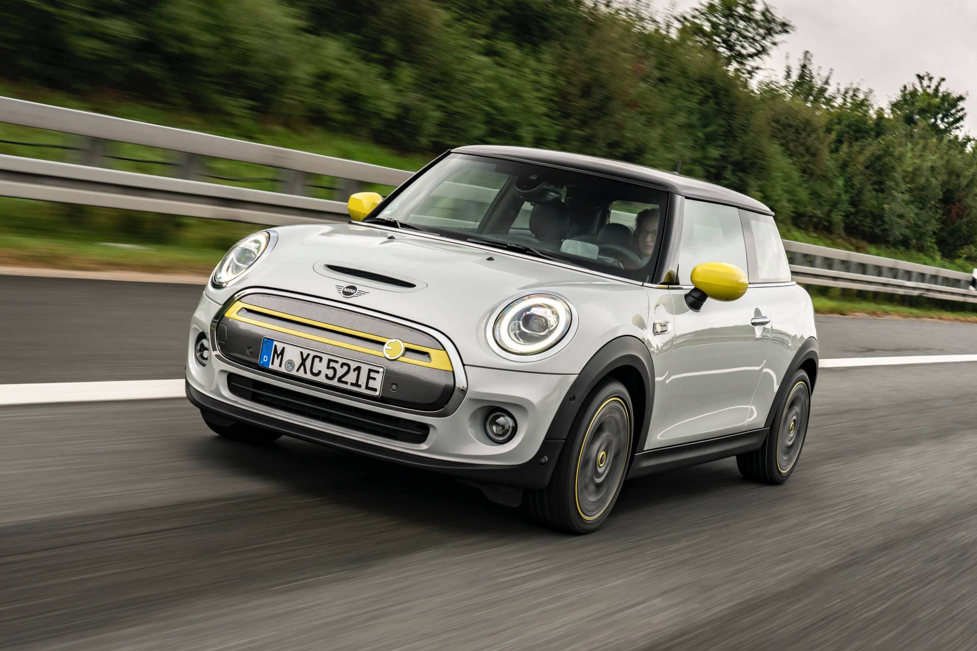 2020 Mini Cooper SE EV Drove From Munich To Frankfurt For Its World Debut