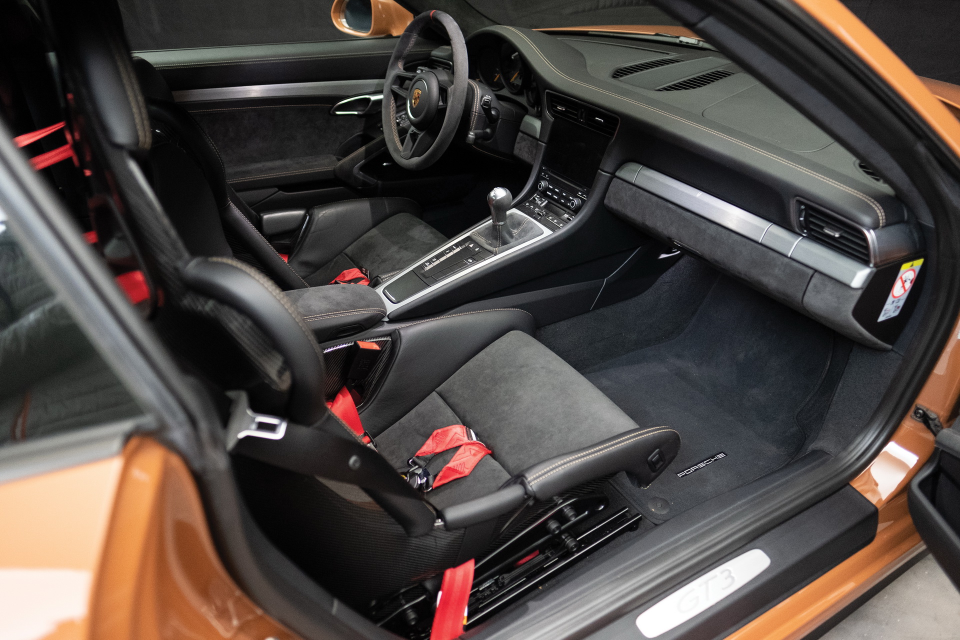 This Paint-to-Sample Porsche 911 GT3 Might Just Be Our New Favorite Spec