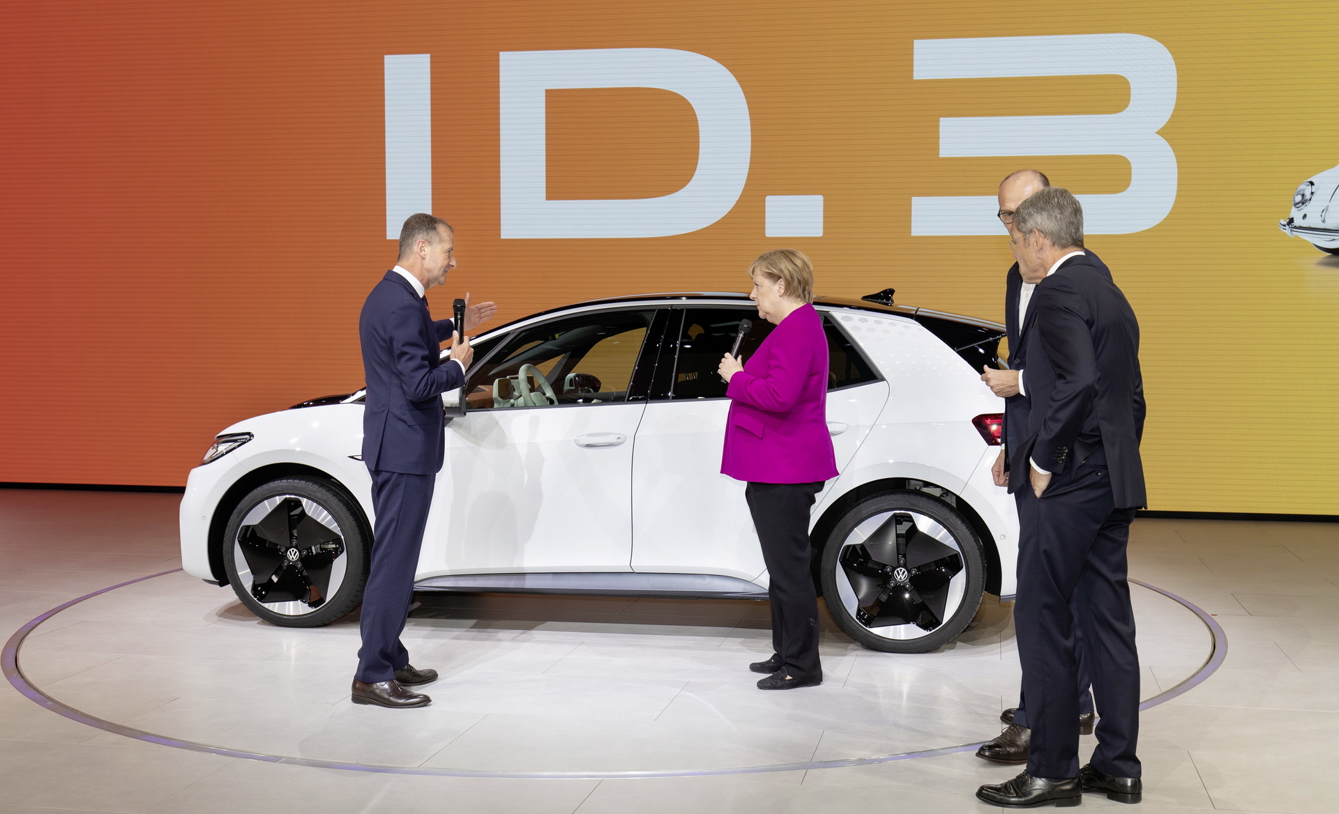 Chancellor Merkel Checks Out ID.3 In Frankfurt, Offers To Help German EV Industry