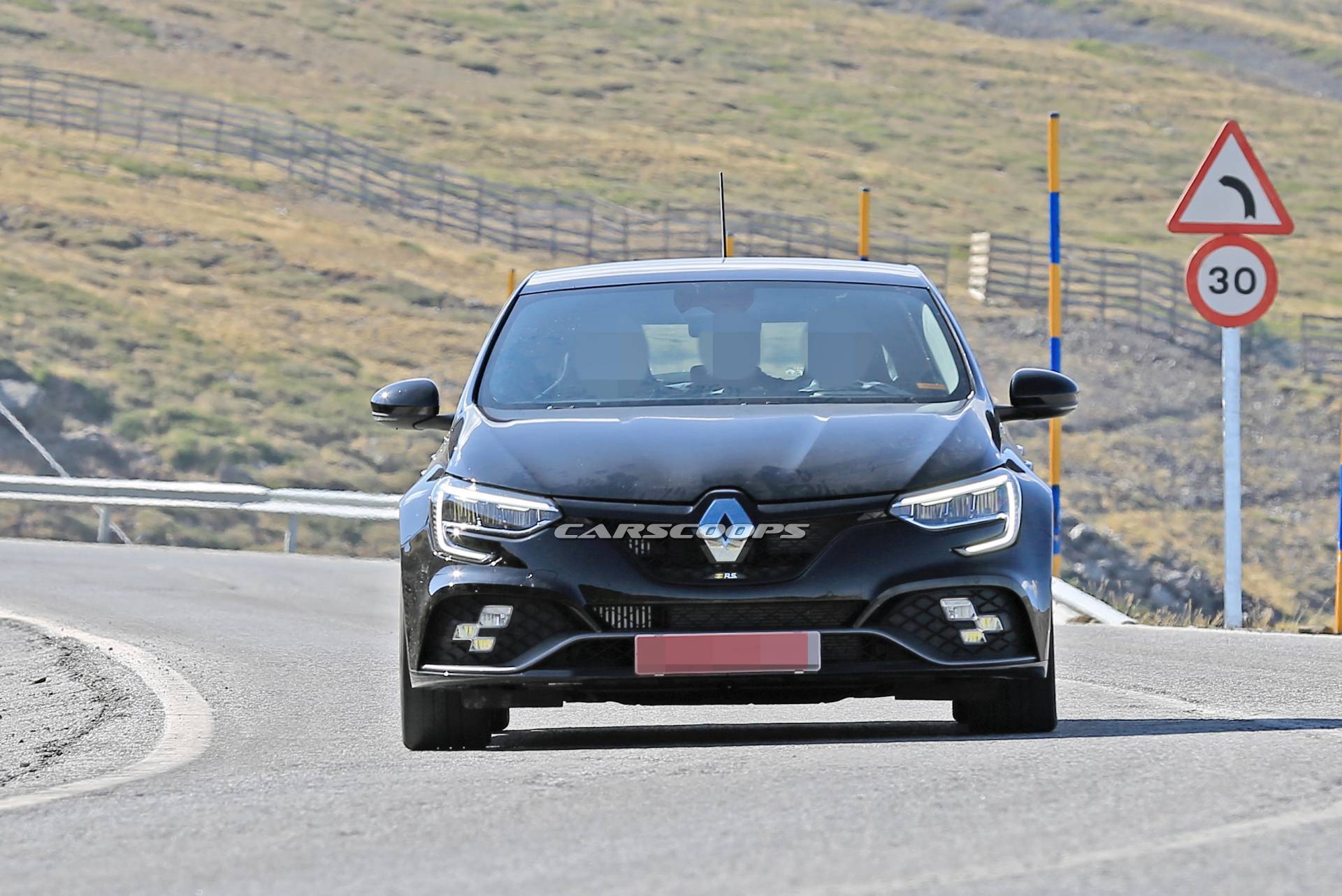 Renault Megane RS Already Getting Facelifted, Adopts Revised Lights