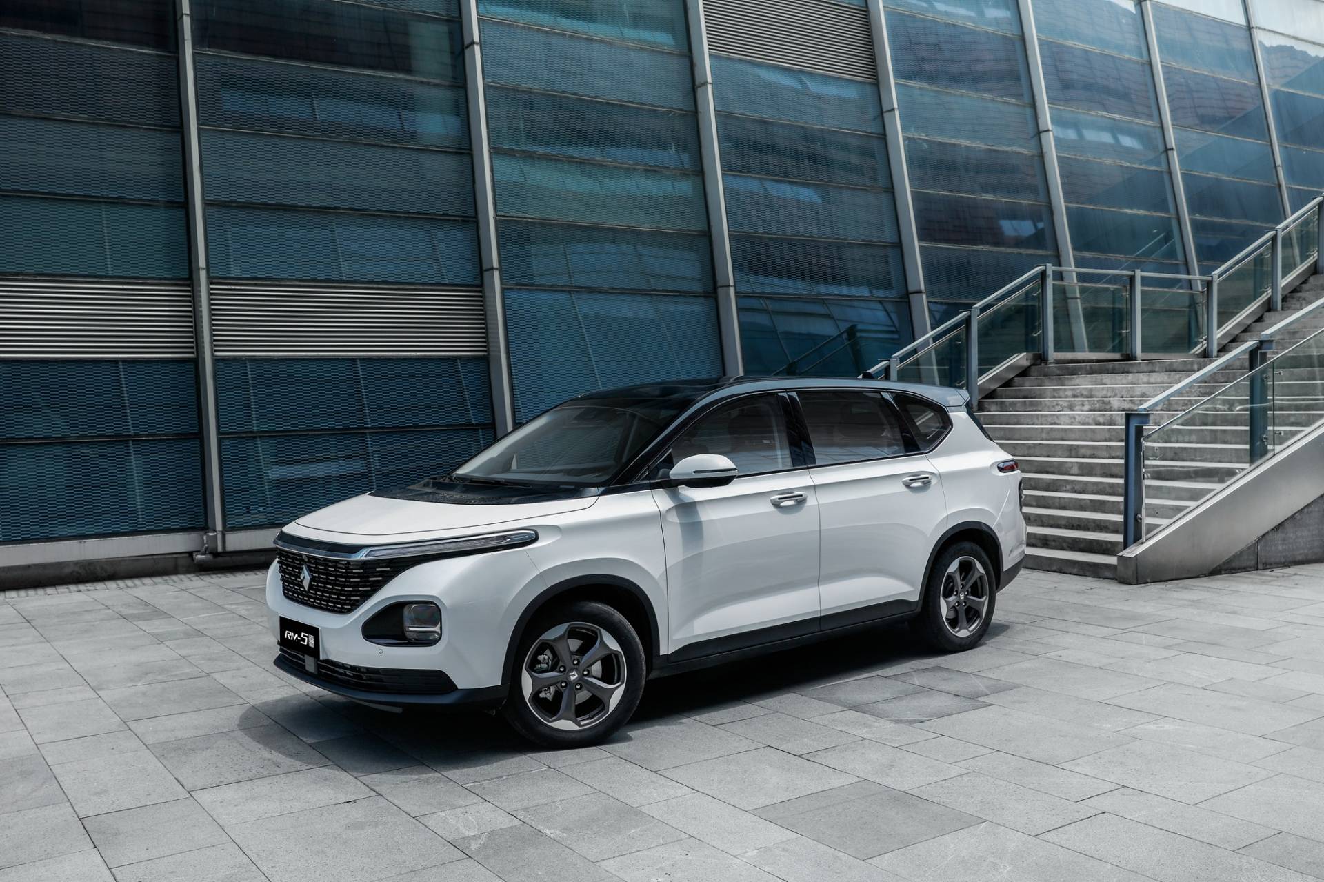 Baojun RM-5 MPV And RC-6 Crossover Debut In China With Shared Powertrain, Tech