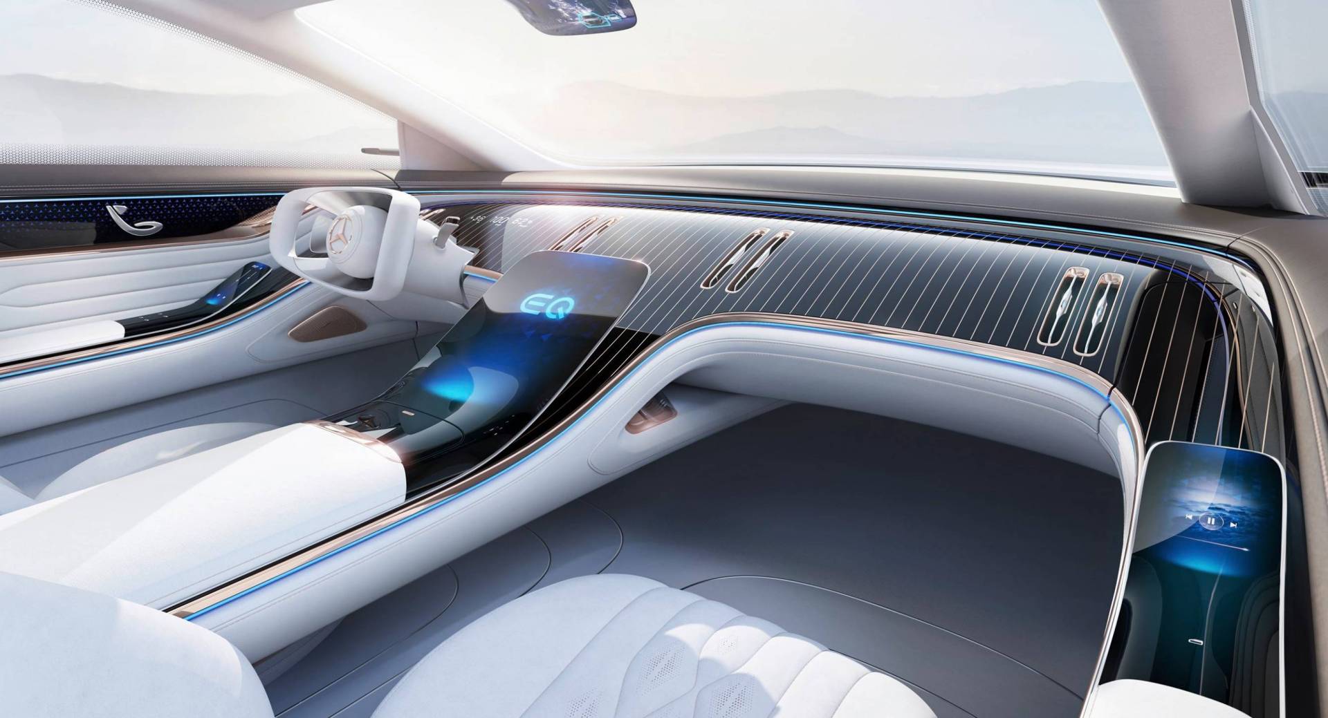 Mercedes-Benz Study Reveals Futuristic, Lounge-Like Interior |