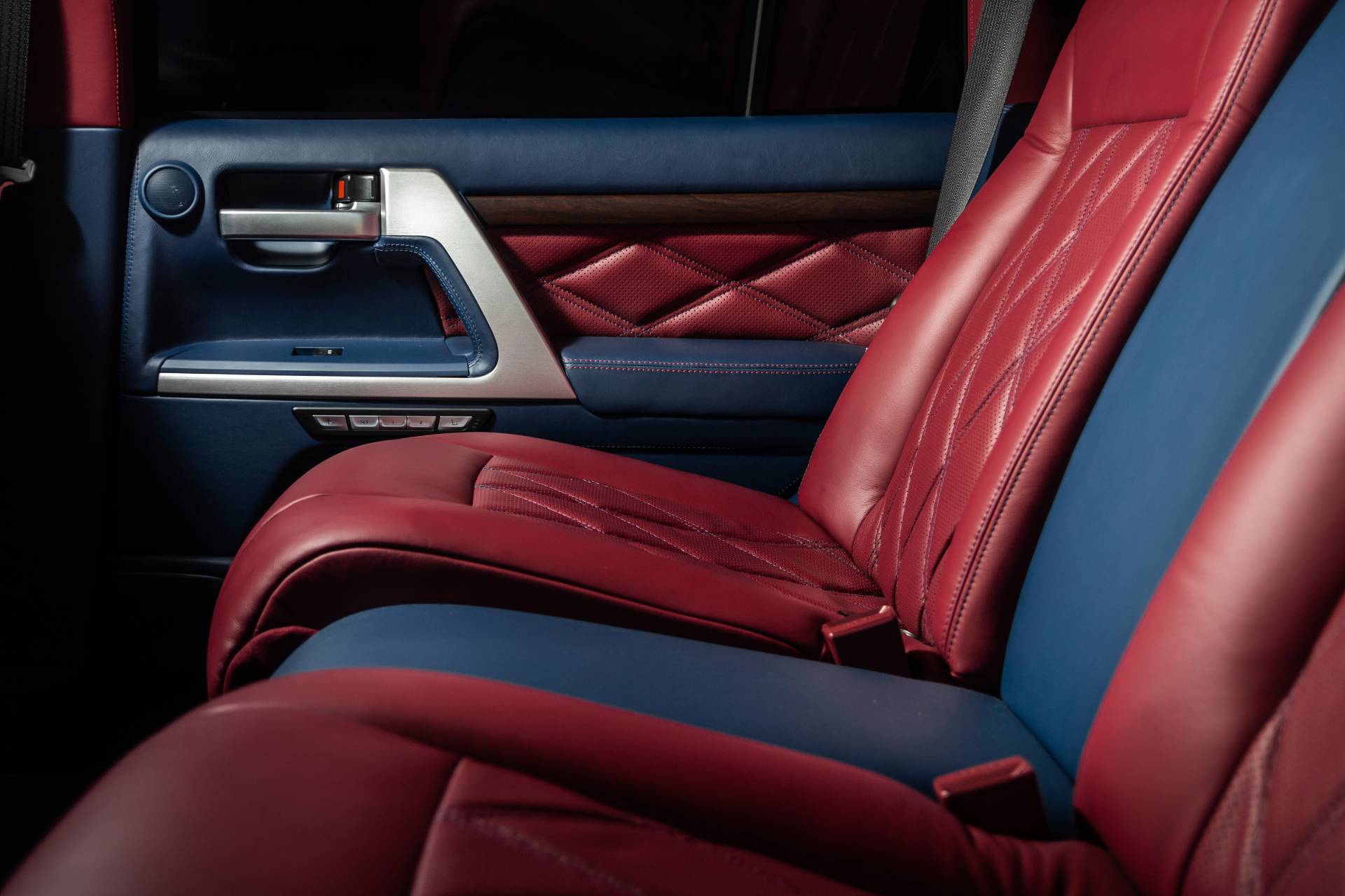 Tuned Toyota Land Cruiser 200 Looks Wild, But Wait Until You See Its Interior