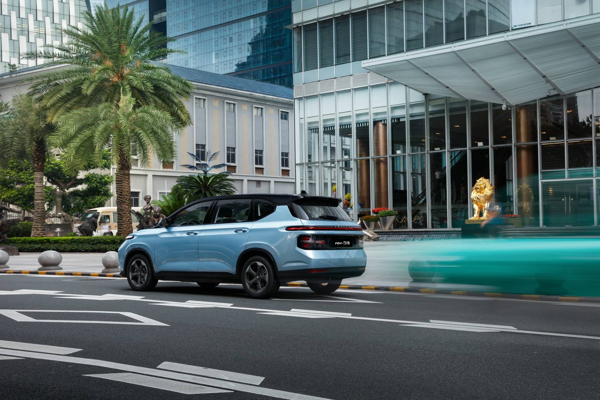 Baojun RM-5 MPV And RC-6 Crossover Debut In China With Shared Powertrain, Tech