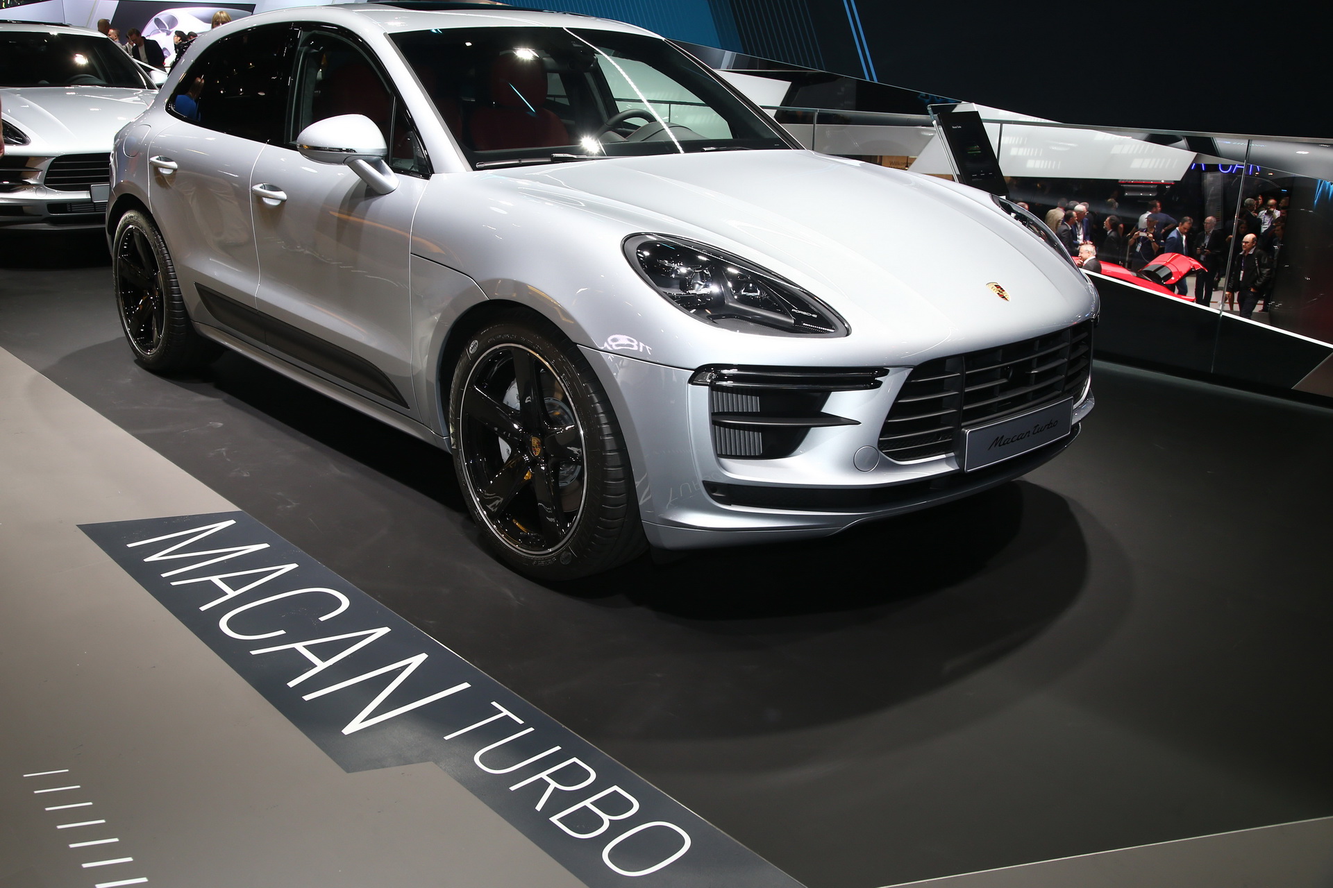 2020 Porsche Macan Turbo Debuts With 434 HP 2.9L Turbo V6