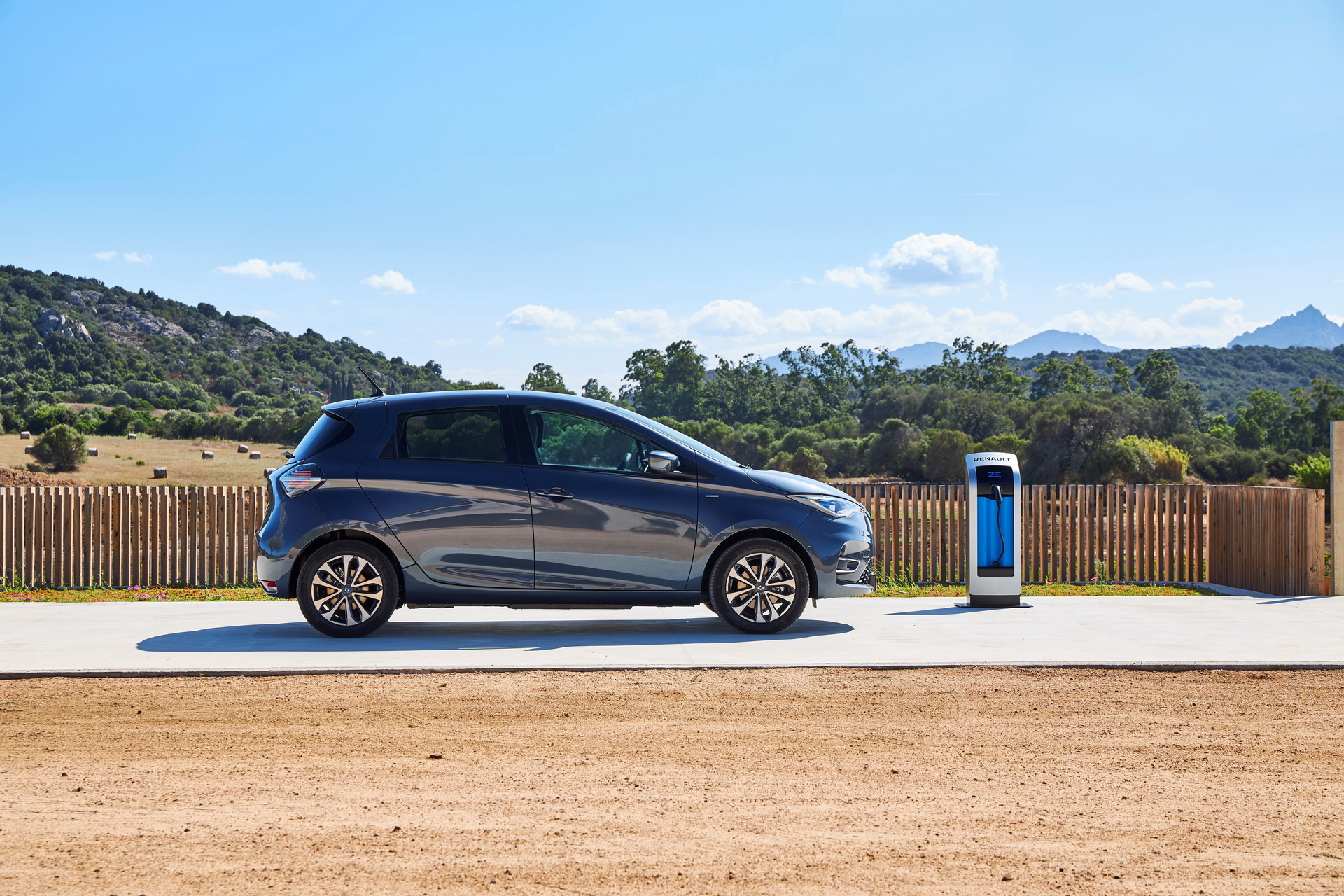 New Renault Zoe EV Launched In Europe With Up To 242 Miles Of Range
