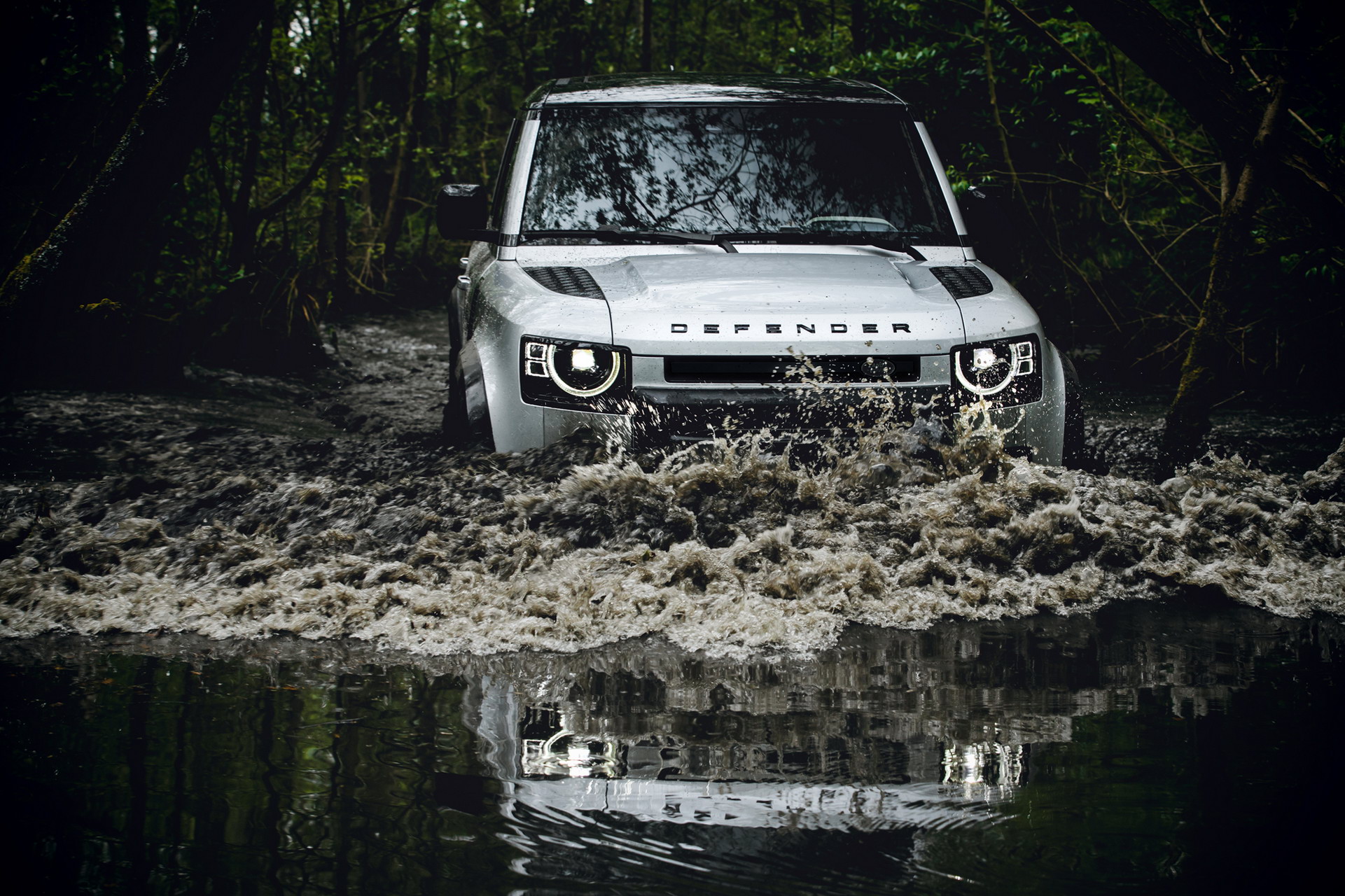 2020 Land Rover Defender Reborn As A Modern 4×4 With Advanced Tech