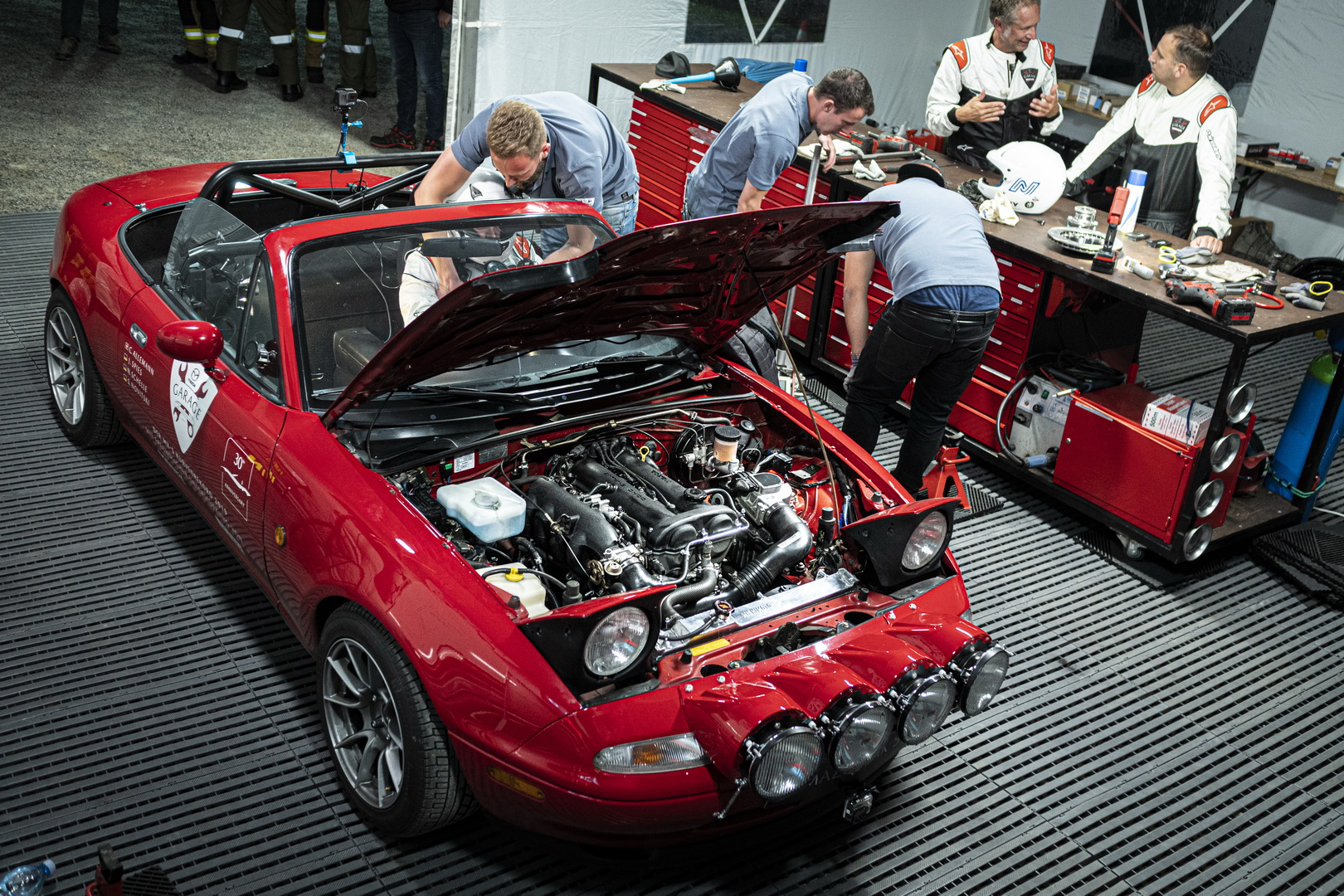 Mazda MX-5 Breaks A Record You Never Knew Existed, Always Wanted To Try