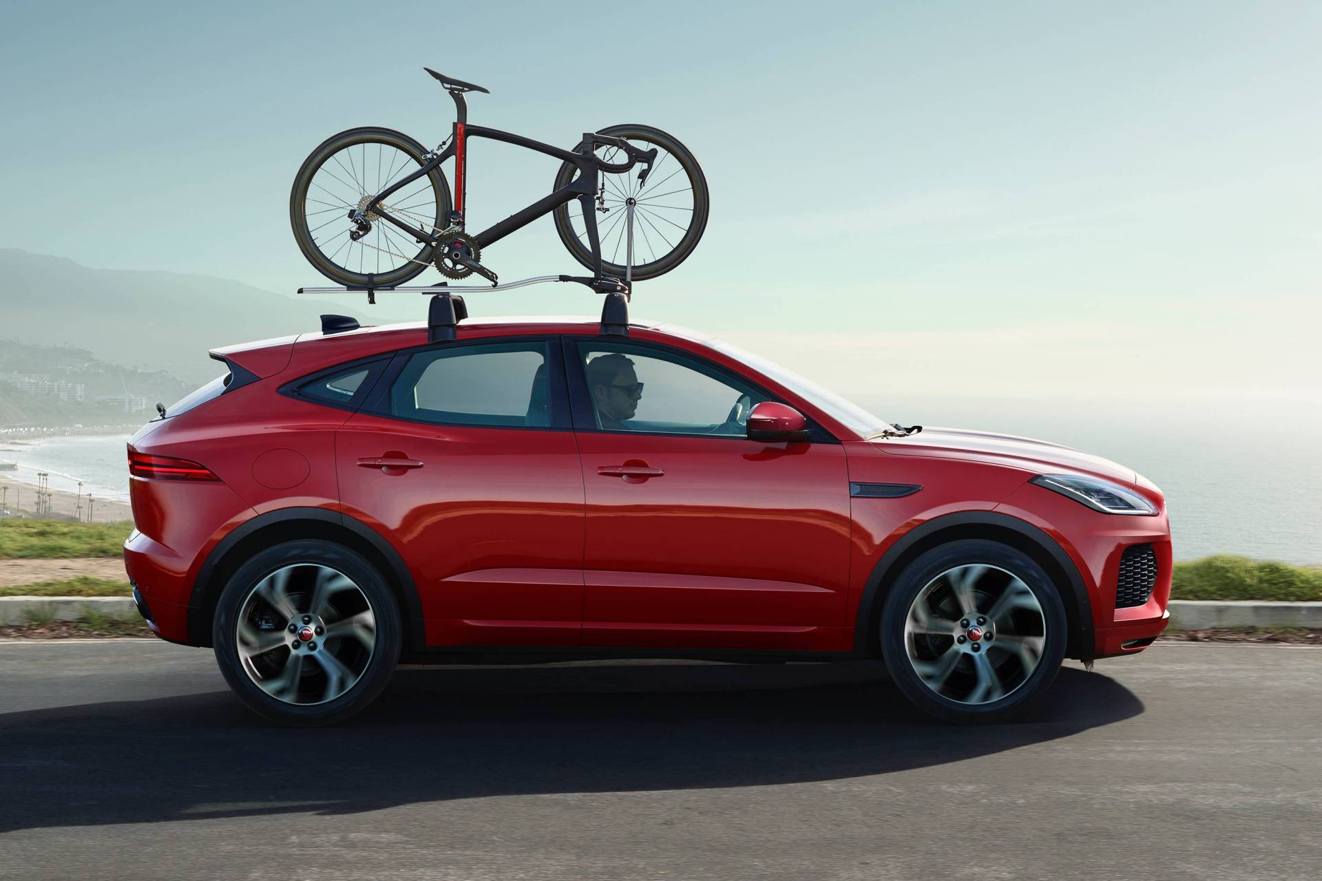 2020 Jaguar E-Pace U.S. Lineup Welcomes $46,400 Checkered Flag Edition