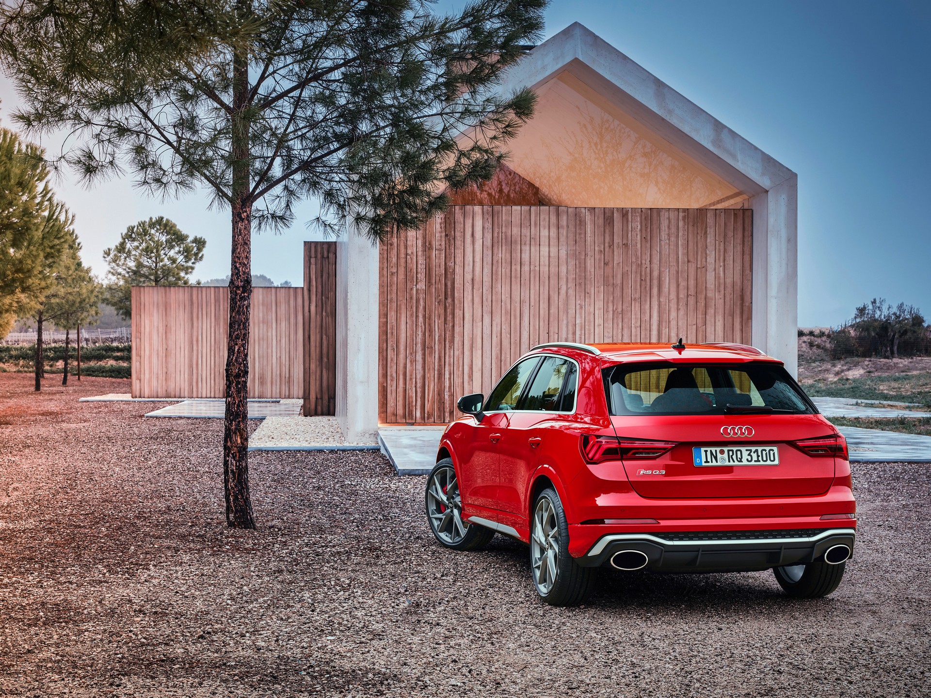 Audi RS Q3 And RS Q3 Sportback Debut With 395 HP