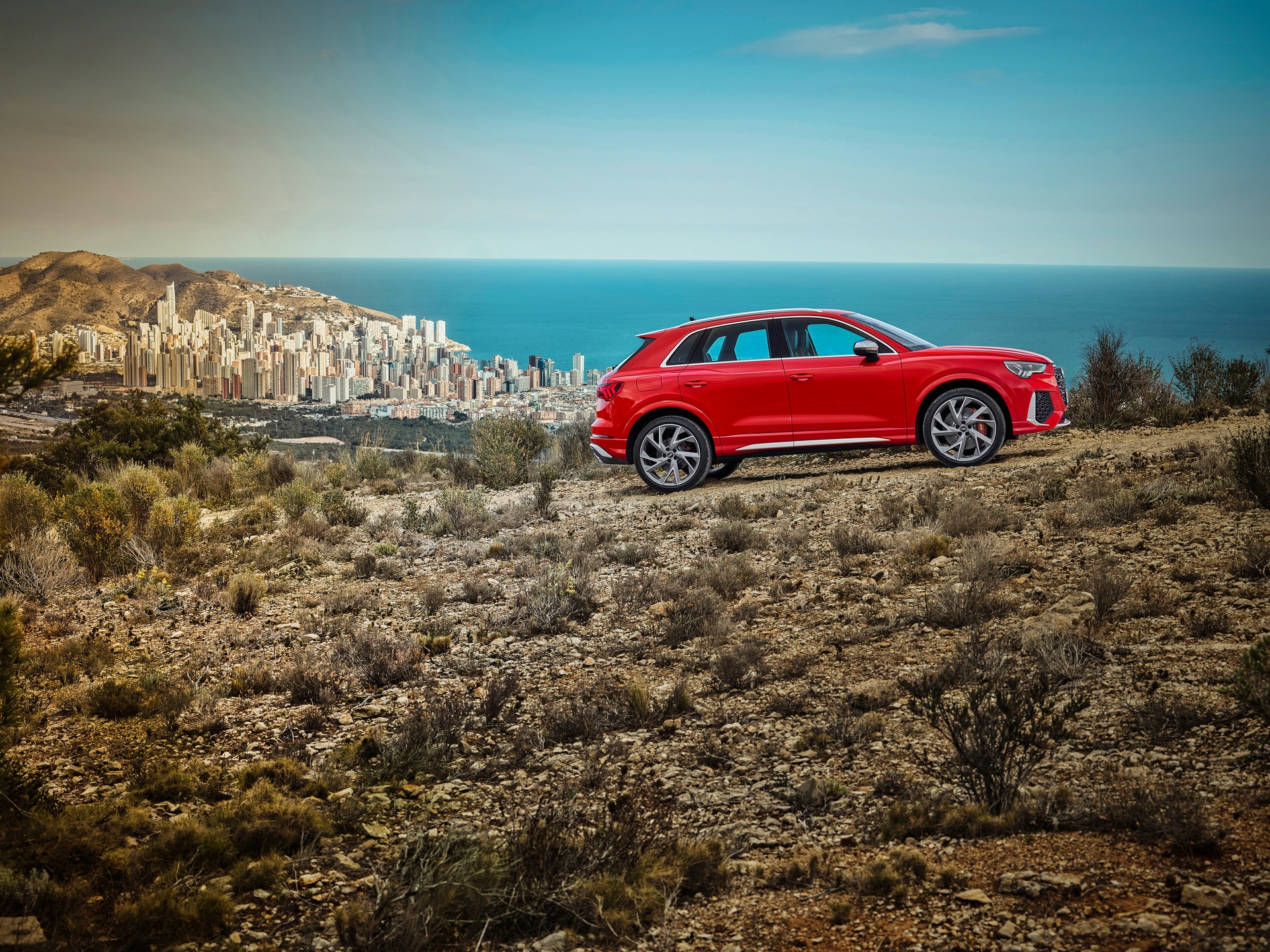 Audi RS Q3 And RS Q3 Sportback Debut With 395 HP