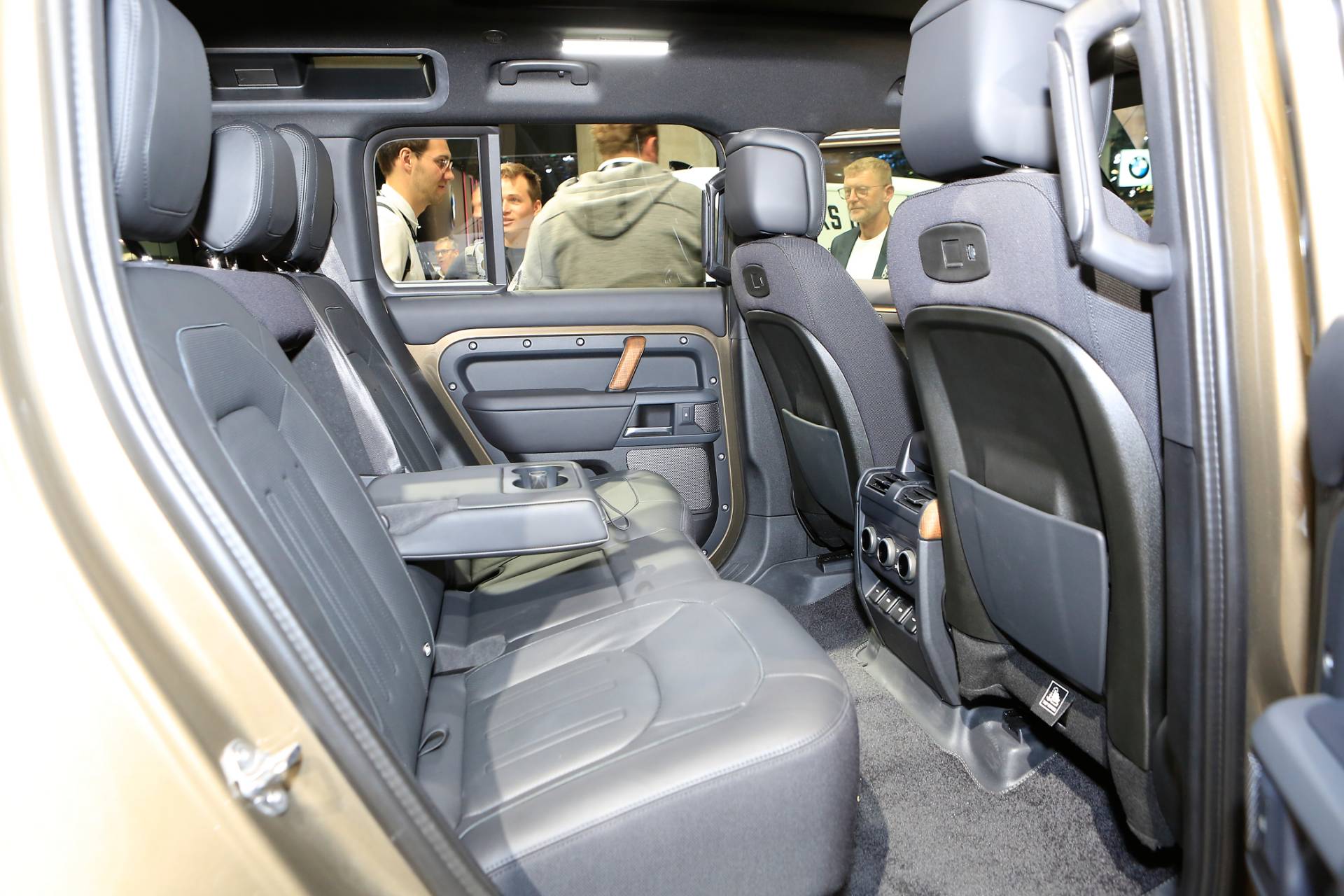 2020 Land Rover Defender Yours From $50,925 In The U.S., £45,240 In Britain