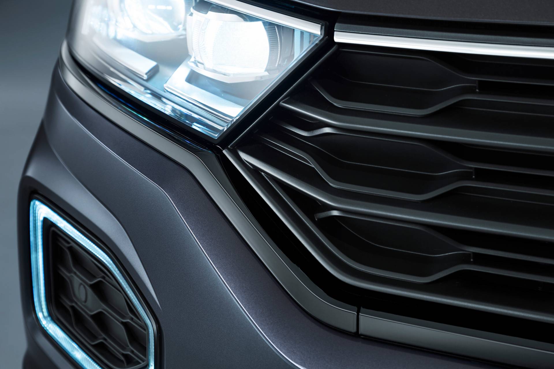 VW T-Roc Gains 187 HP Diesel, Two New Design Packs In Europe