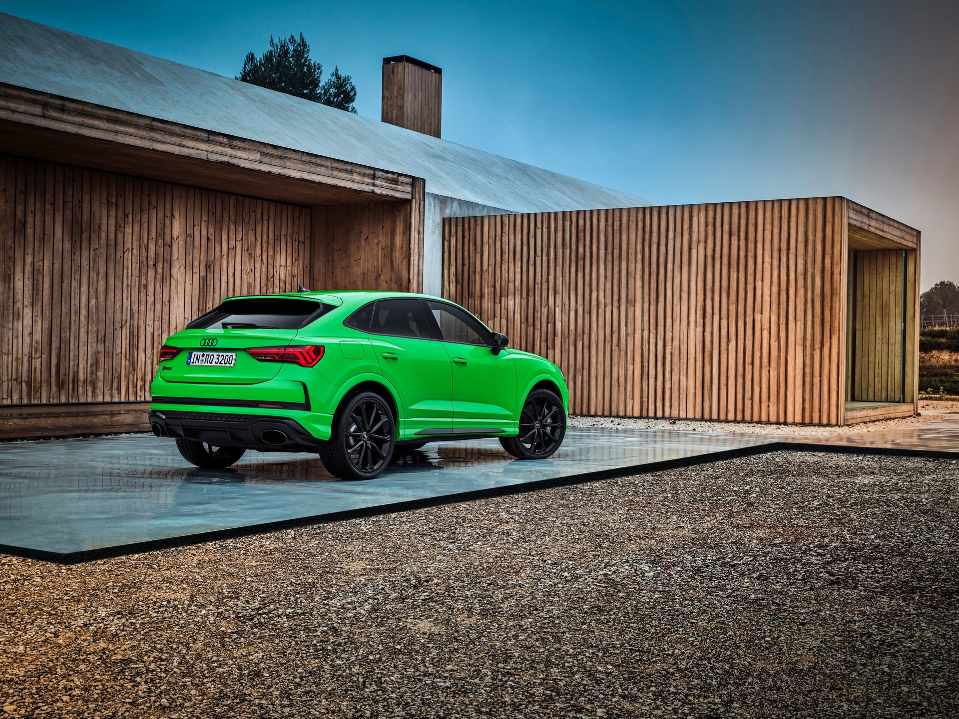 Audi RS Q3 And RS Q3 Sportback Debut With 395 HP