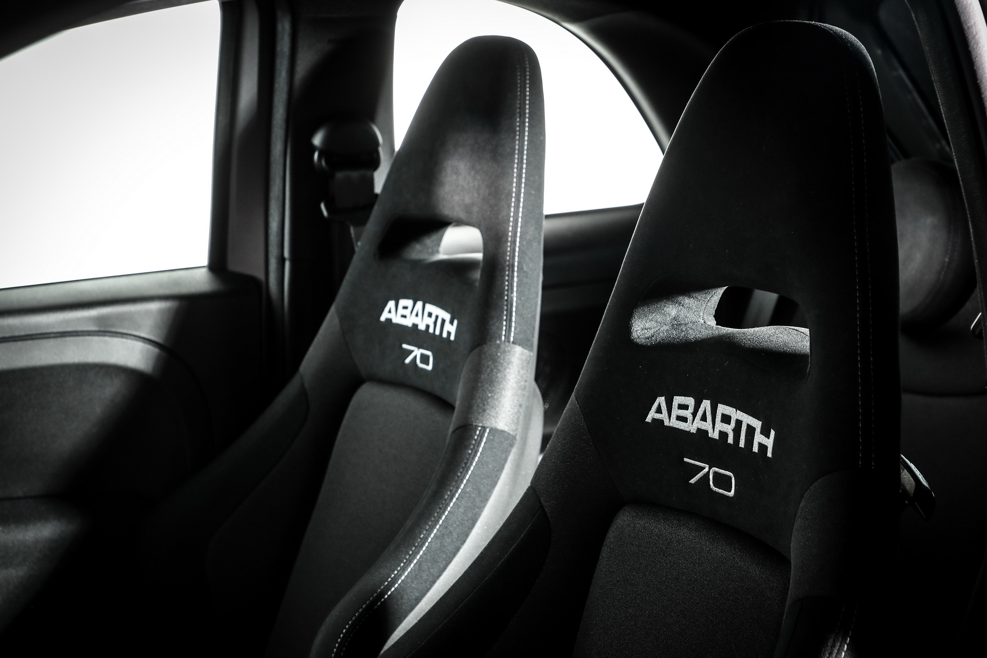 New Abarth 595 Pista Packs 165 PS In A More Focused Chassis