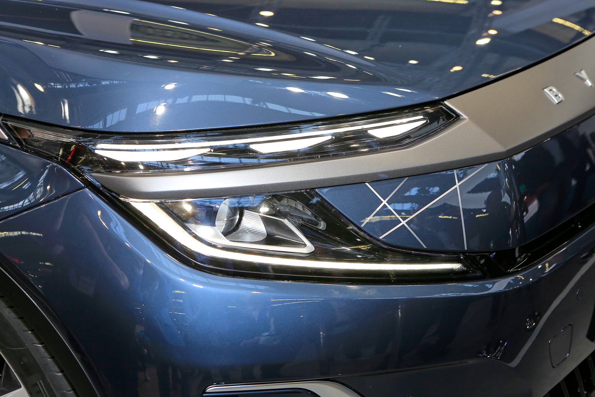 Production Byton M-Byte EV Retains Ginormous 48-Inch Digital Dash, Starts At €45,000