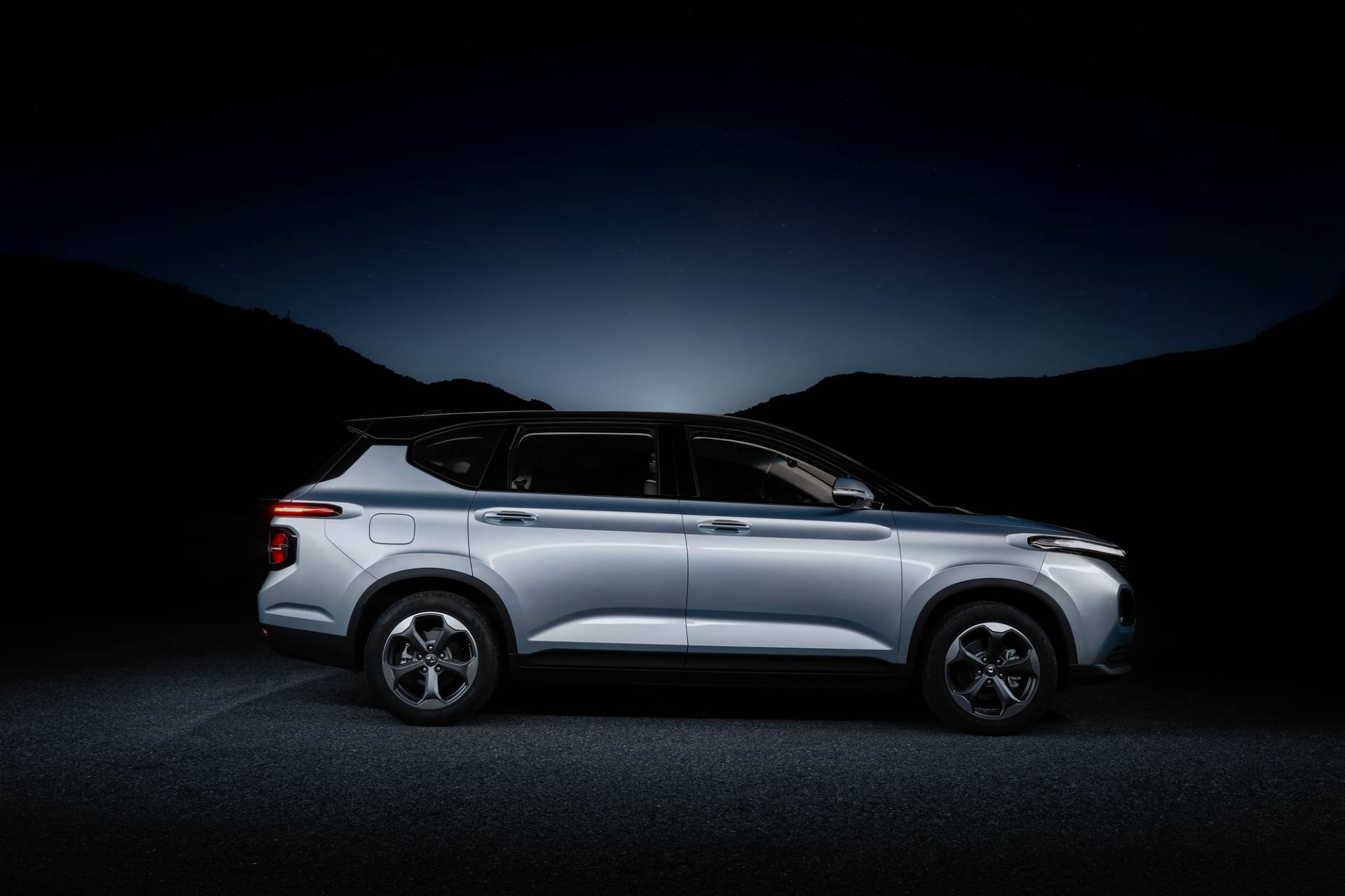 Baojun RM-5 MPV And RC-6 Crossover Debut In China With Shared Powertrain, Tech