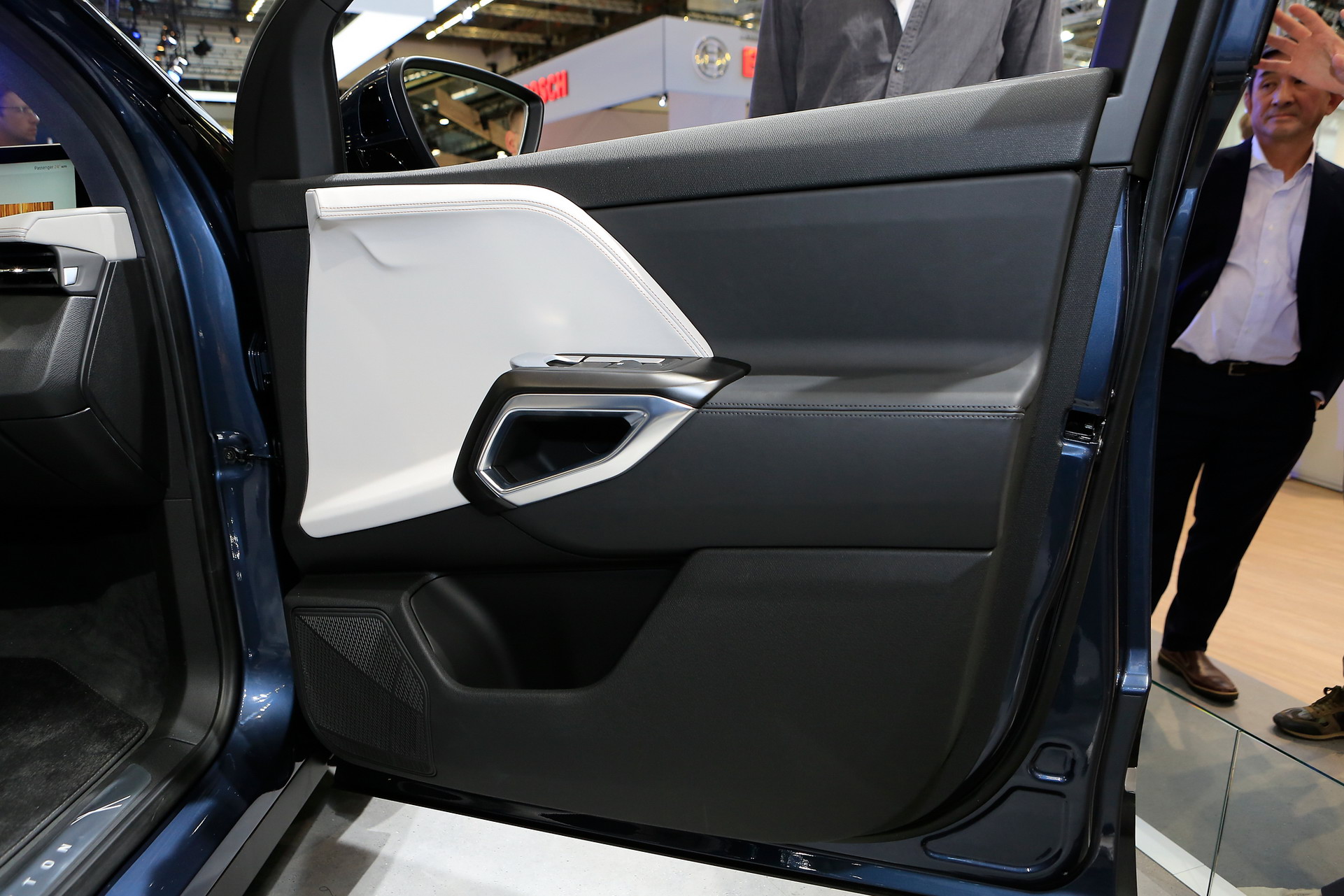 Production Byton M-Byte EV Retains Ginormous 48-Inch Digital Dash, Starts At €45,000